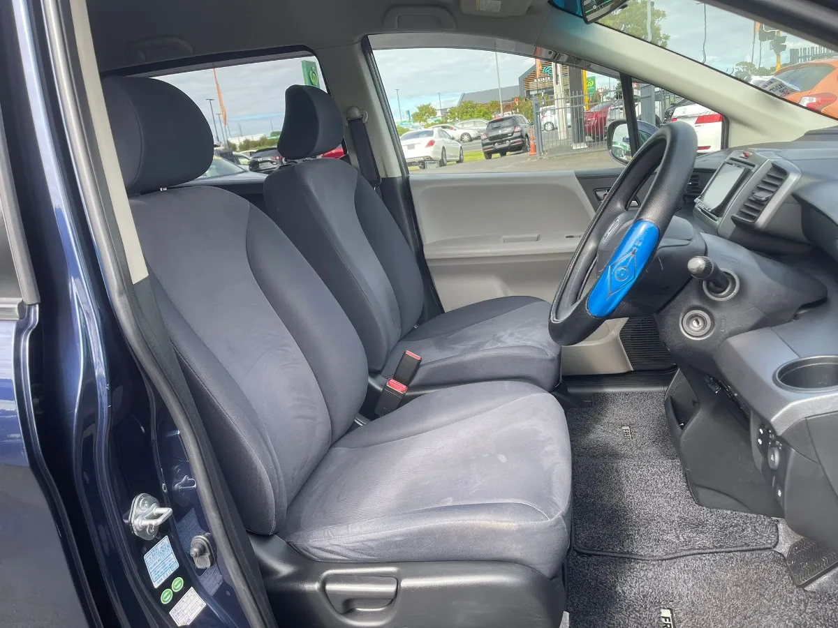 2009 Honda Freed Carousel 8
