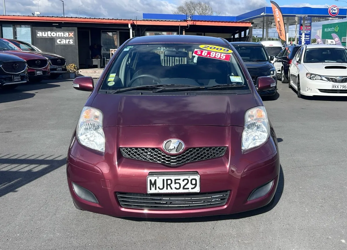 2009 Toyota Vitz Carousel 9