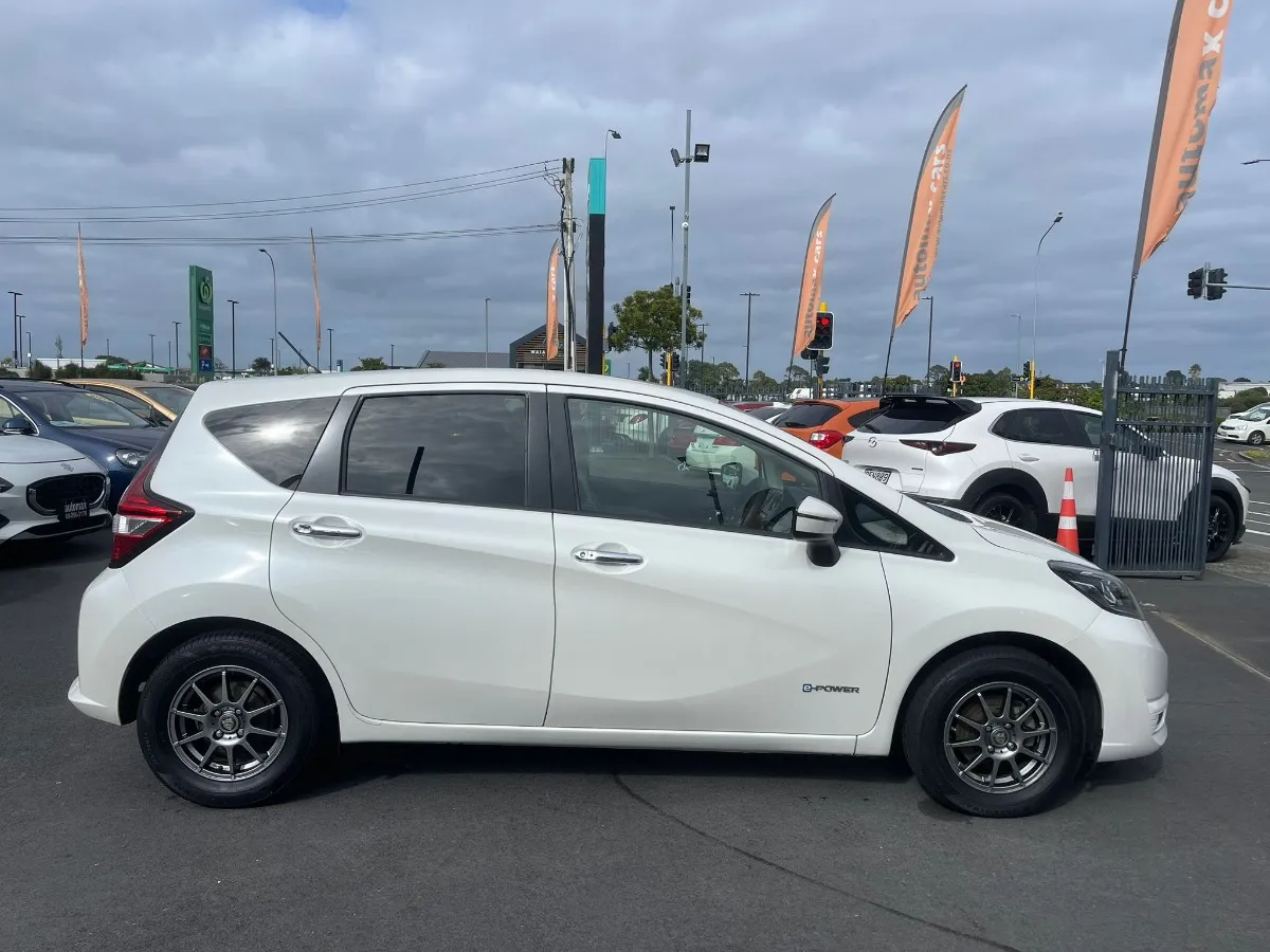 2017 Nissan Note Carousel 3