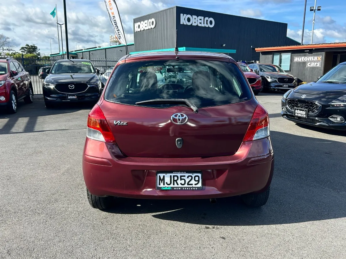 2009 Toyota Vitz Carousel 5