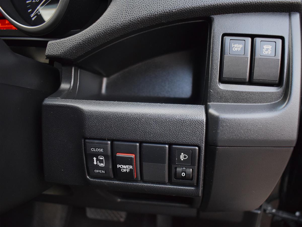 2012 Mazda Premacy 20S Power Sliding door Carousel 12