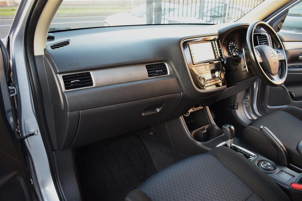 2013 Mitsubishi Outlander 24G*4WD*7 Seater Carousel 14