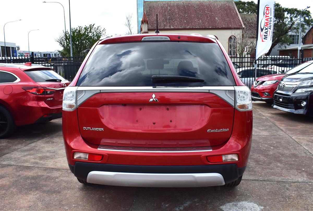 2014 Mitsubishi Outlander 24G 7 Seater Carousel 5
