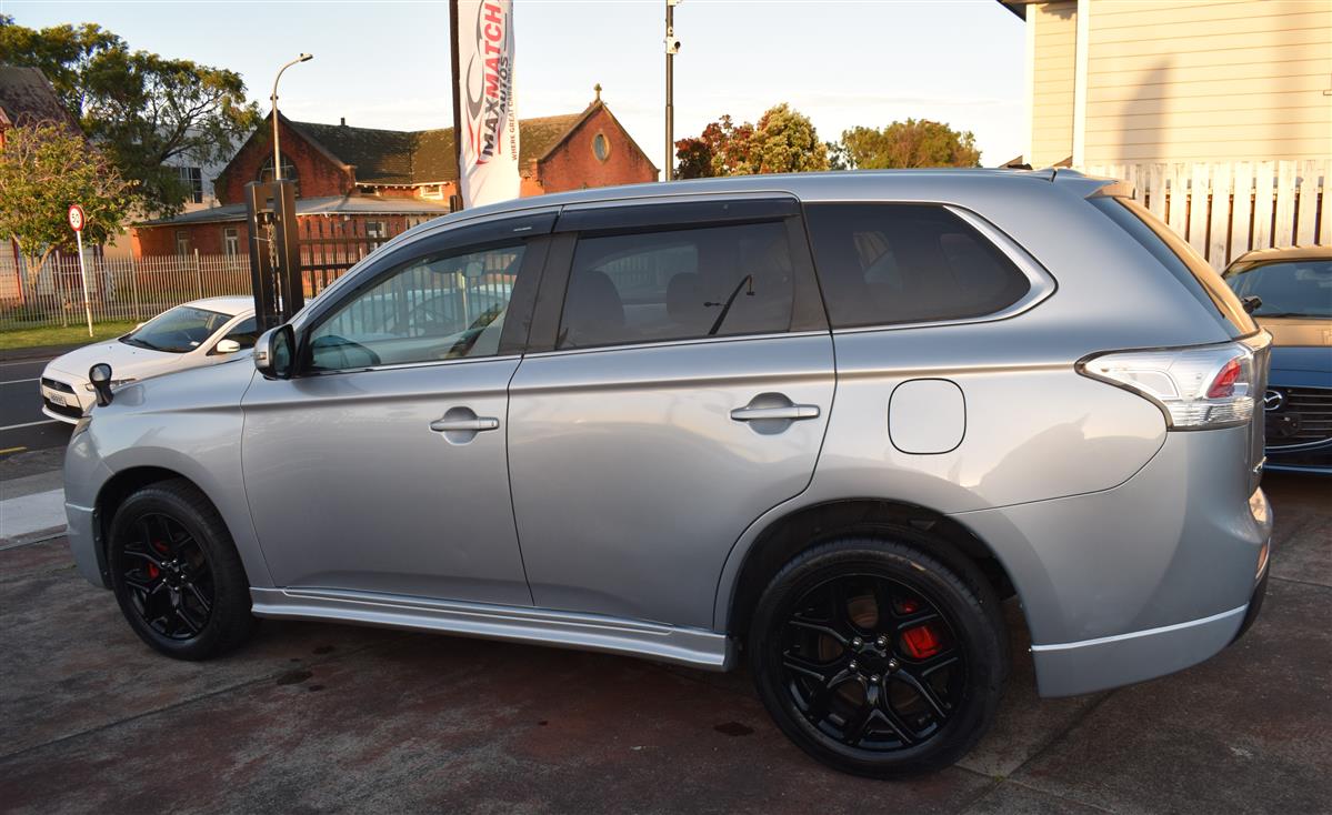 2013 Mitsubishi Outlander 24G*4WD*7 Seater Carousel 7