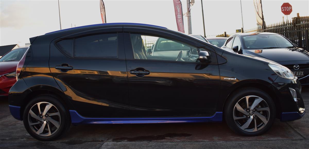 2015 Toyota Aqua X Urban*Body-Kit Carousel 4