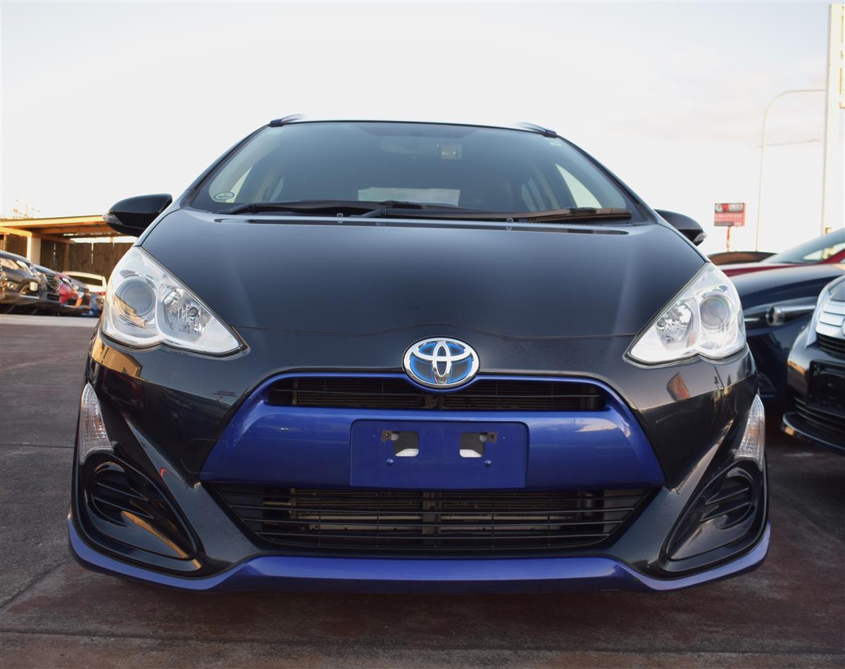 2015 Toyota Aqua X Urban*Body-Kit Carousel 1