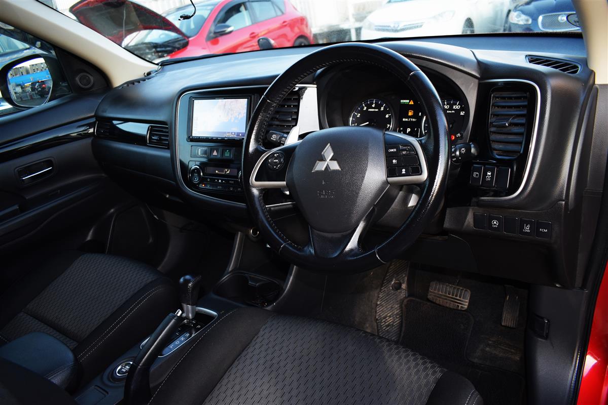 2014 Mitsubishi Outlander 24G 7 Seater Carousel 12