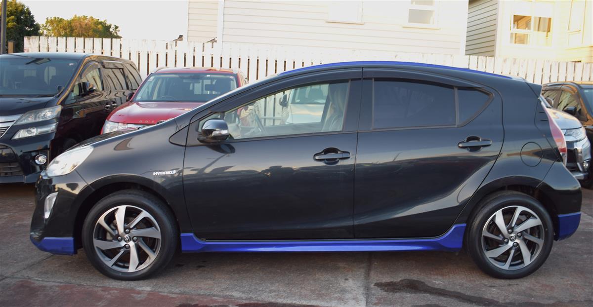 2015 Toyota Aqua X Urban*Body-Kit Carousel 8
