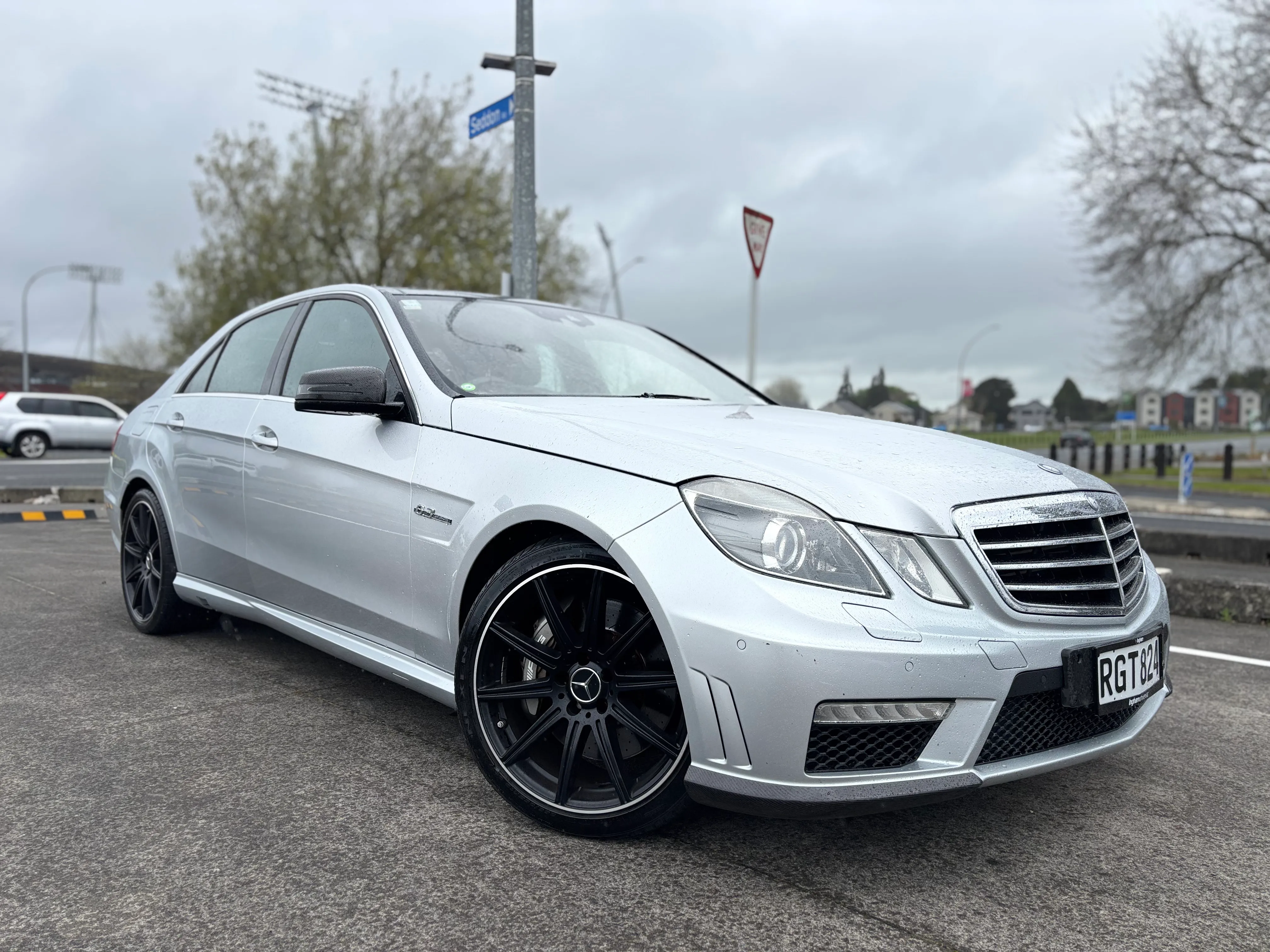 2010 Mercedes-Benz E63 6.2L V8 AMG