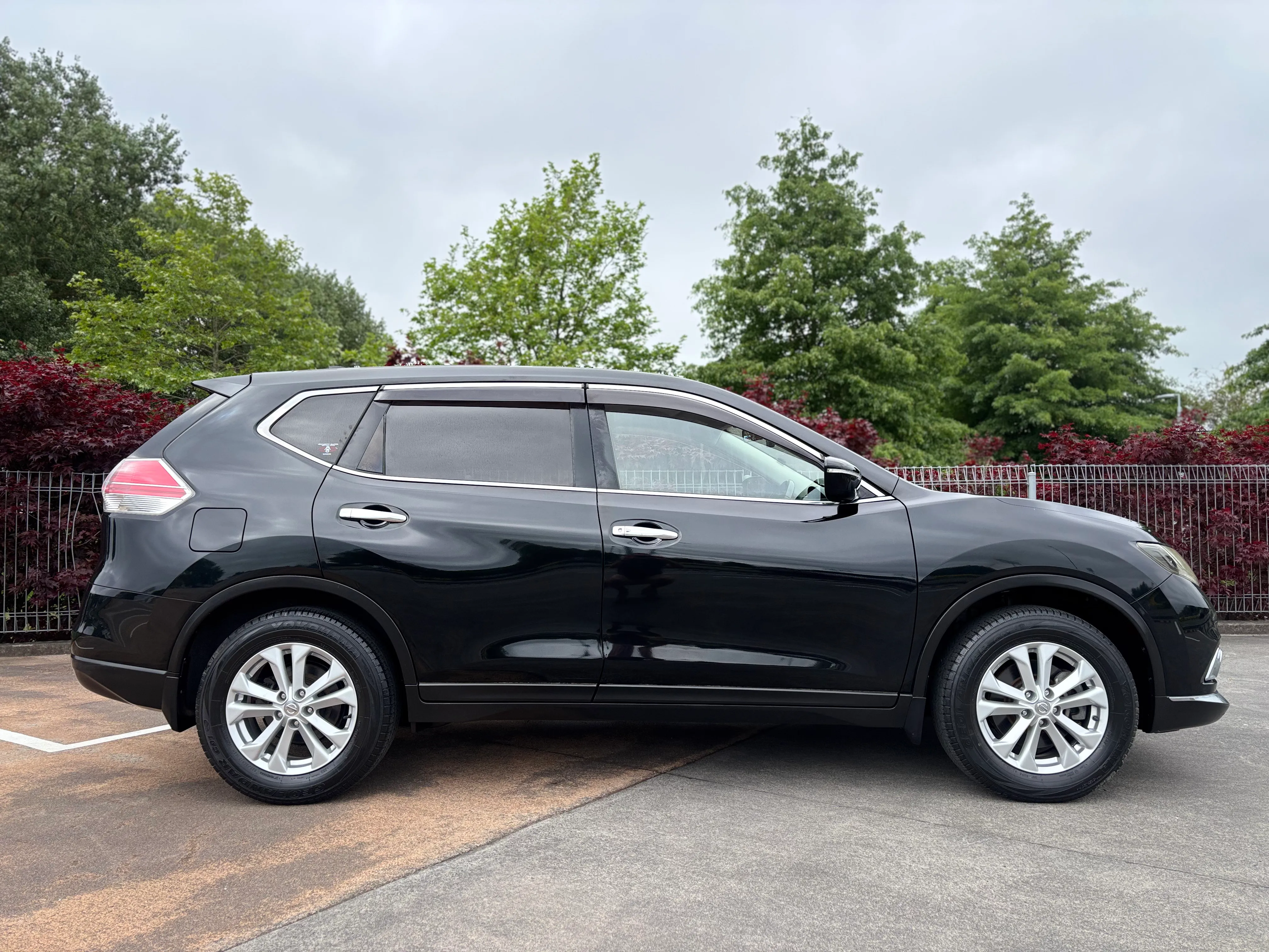 2015 Nissan X-Trail 20X 4WD 7 Seater Carousel 1