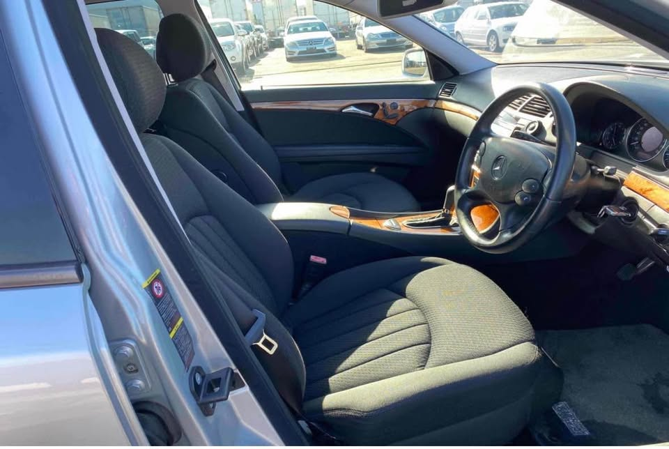 2008 Mercedes-Benz E300 Carousel 4