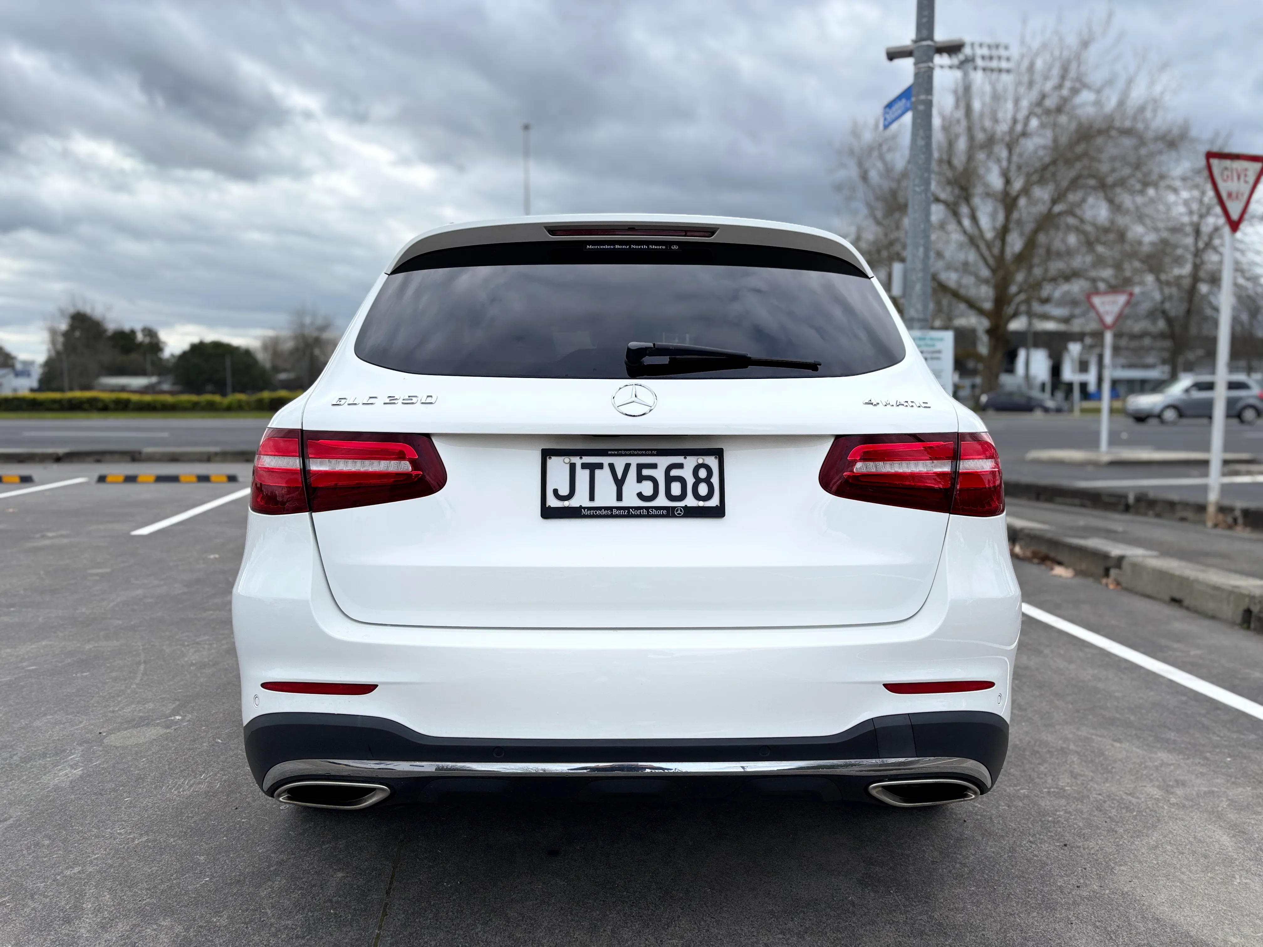 2016 Mercedes-Benz GLC250 4Matic NZ NEW Carousel 5