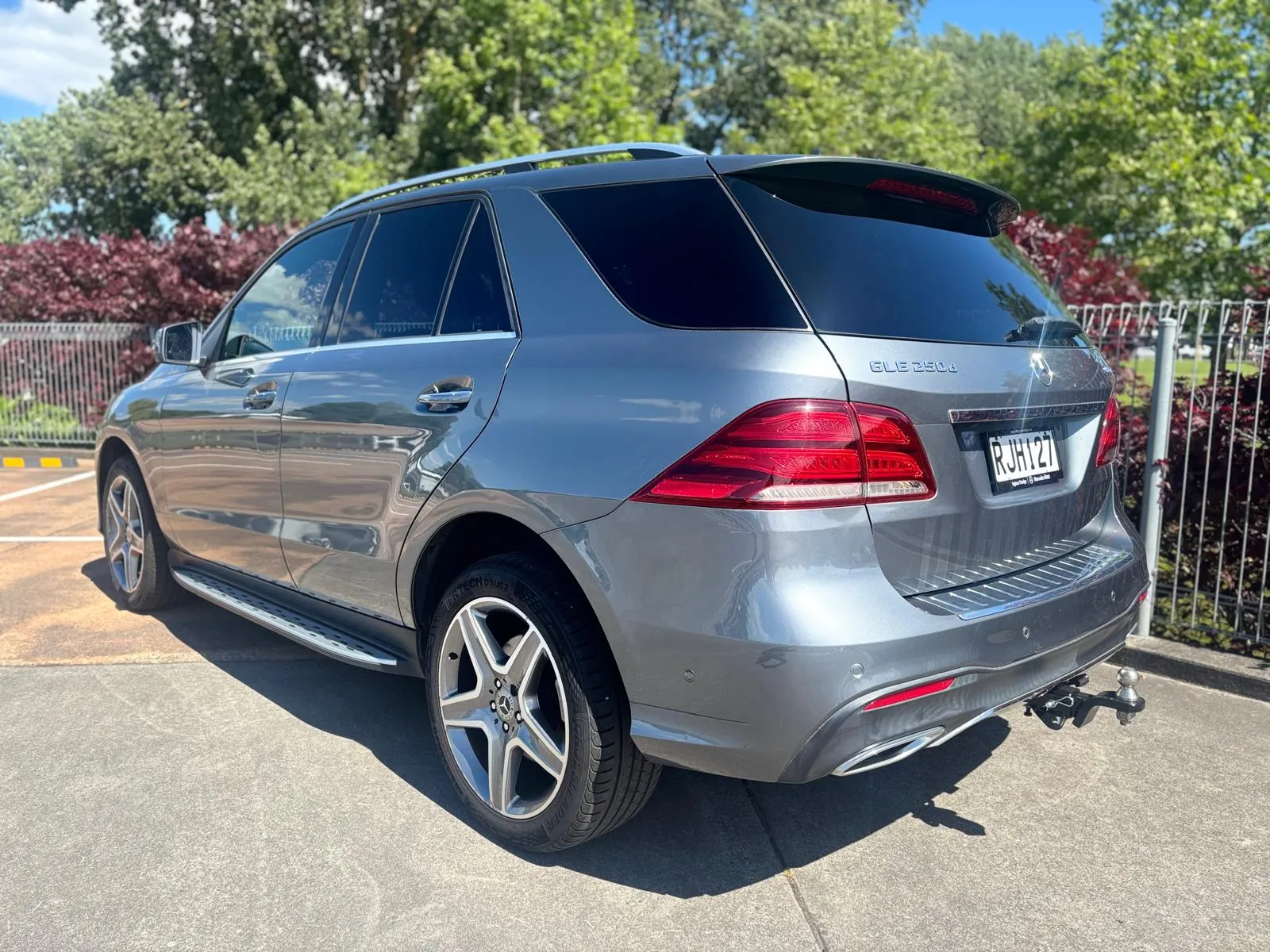 2018 Mercedes-Benz GLE 250 D Carousel 1