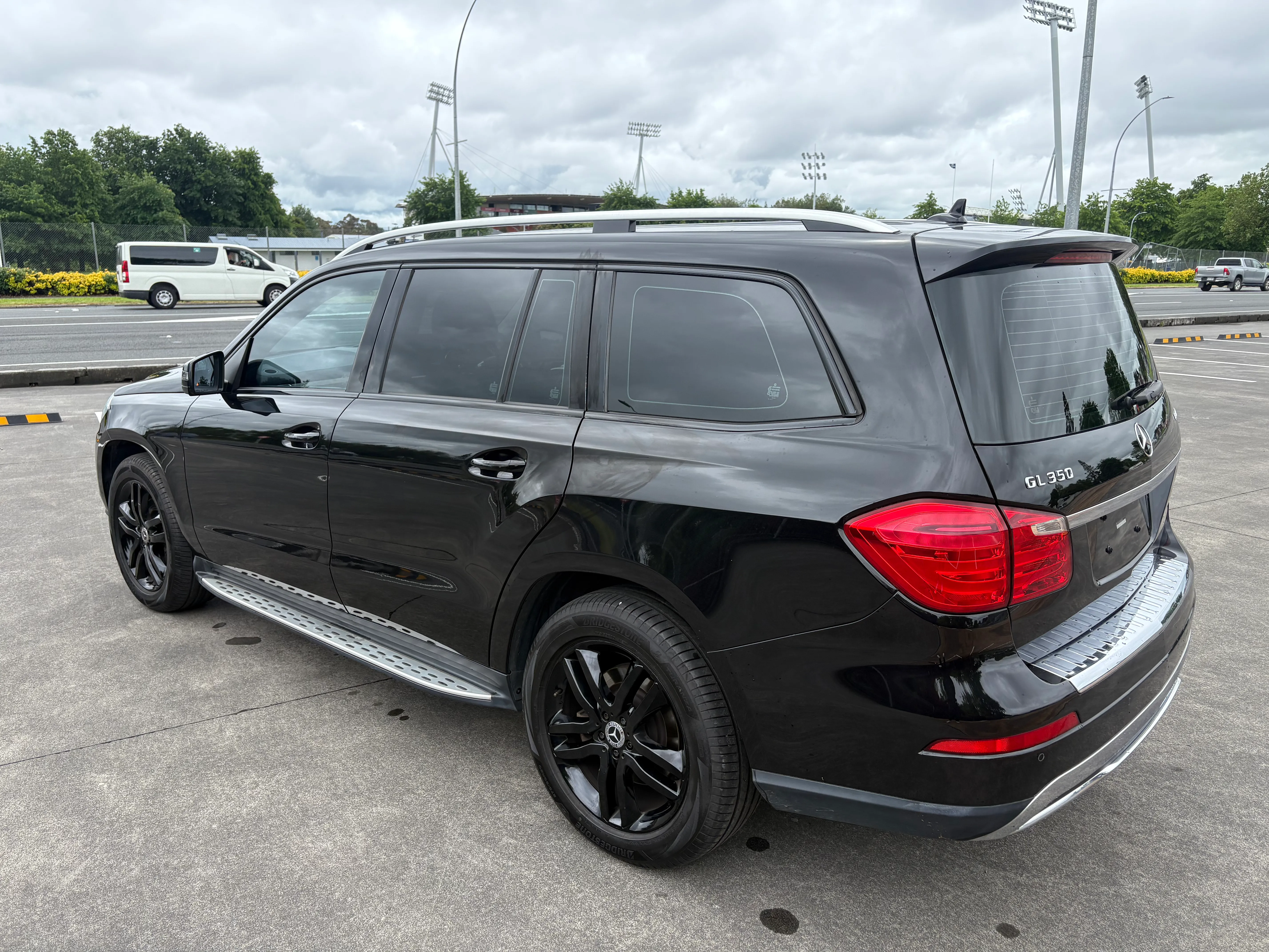 2014 Mercedes-Benz GL350D Carousel 3