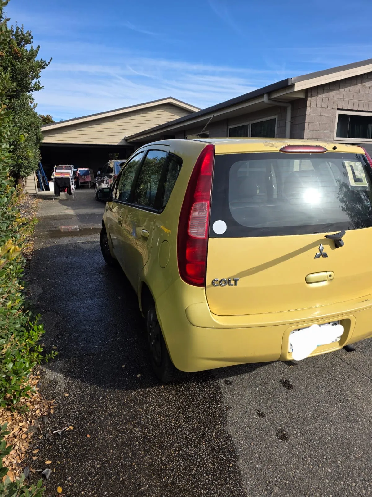 Mitsubishi colt  Carousel 3