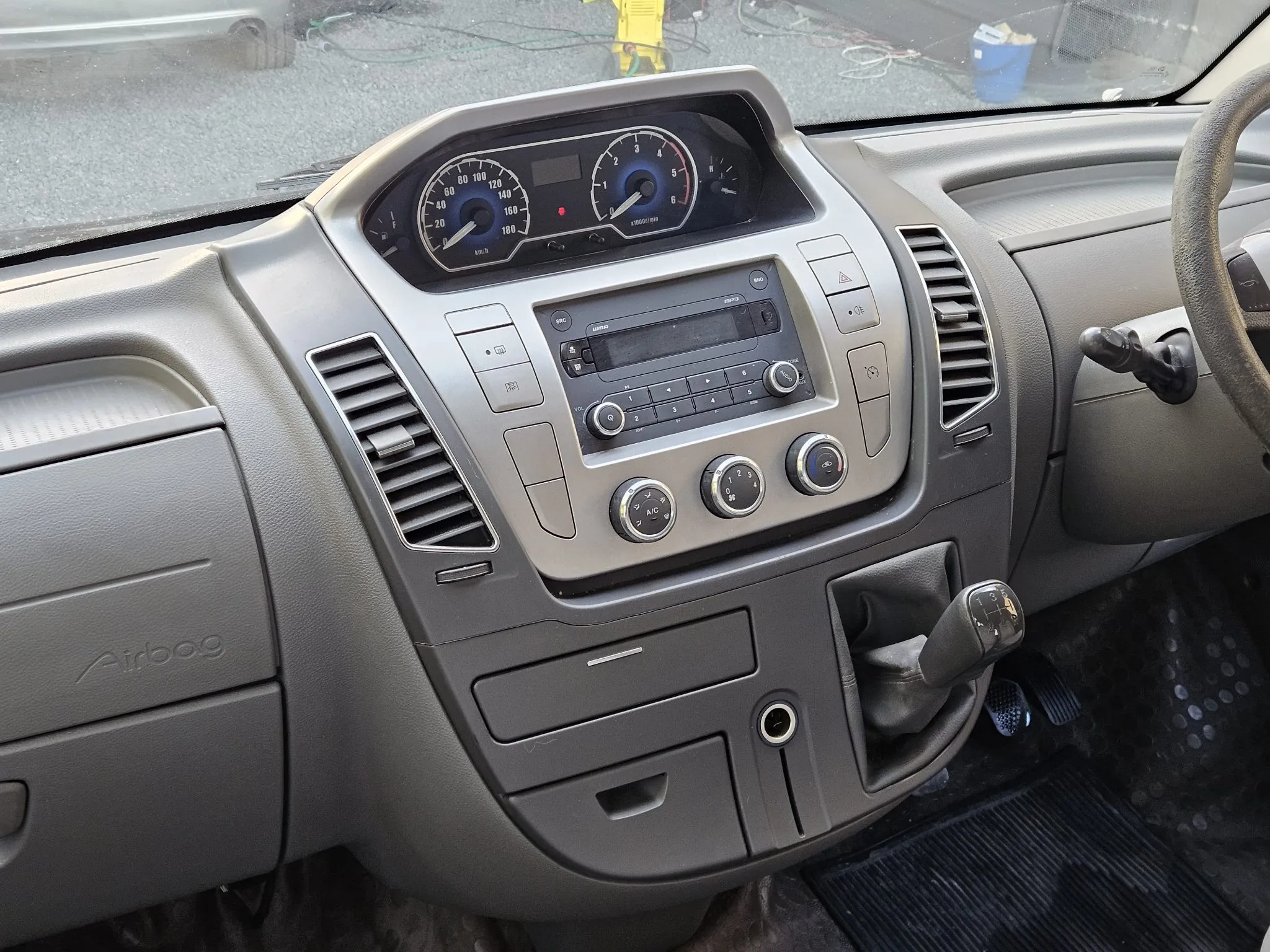 2014 LDV V80 Lwbhr Carousel 1