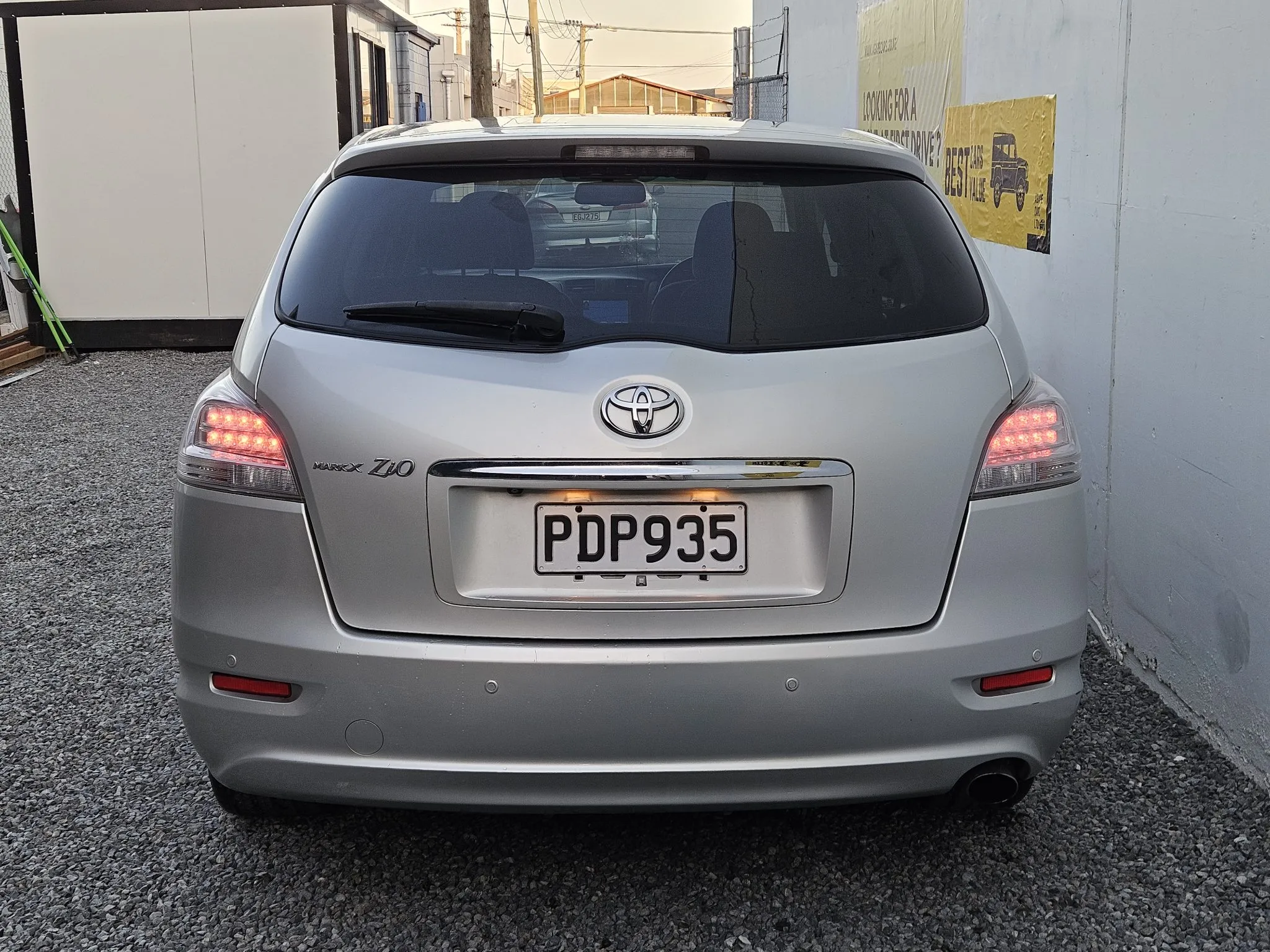 2008 Toyota Mark-X Zio Carousel 4