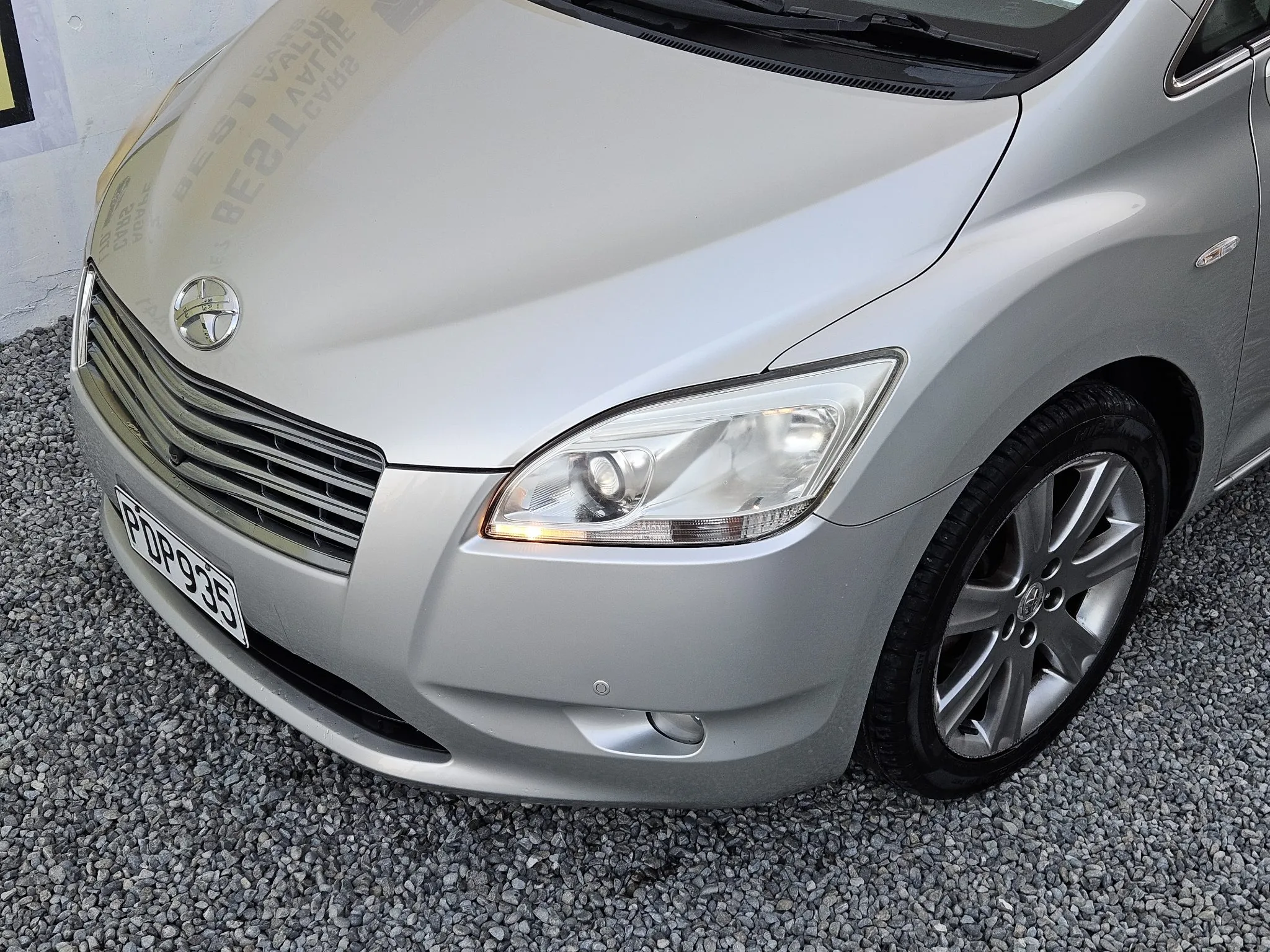 2008 Toyota Mark-X Zio Carousel 1