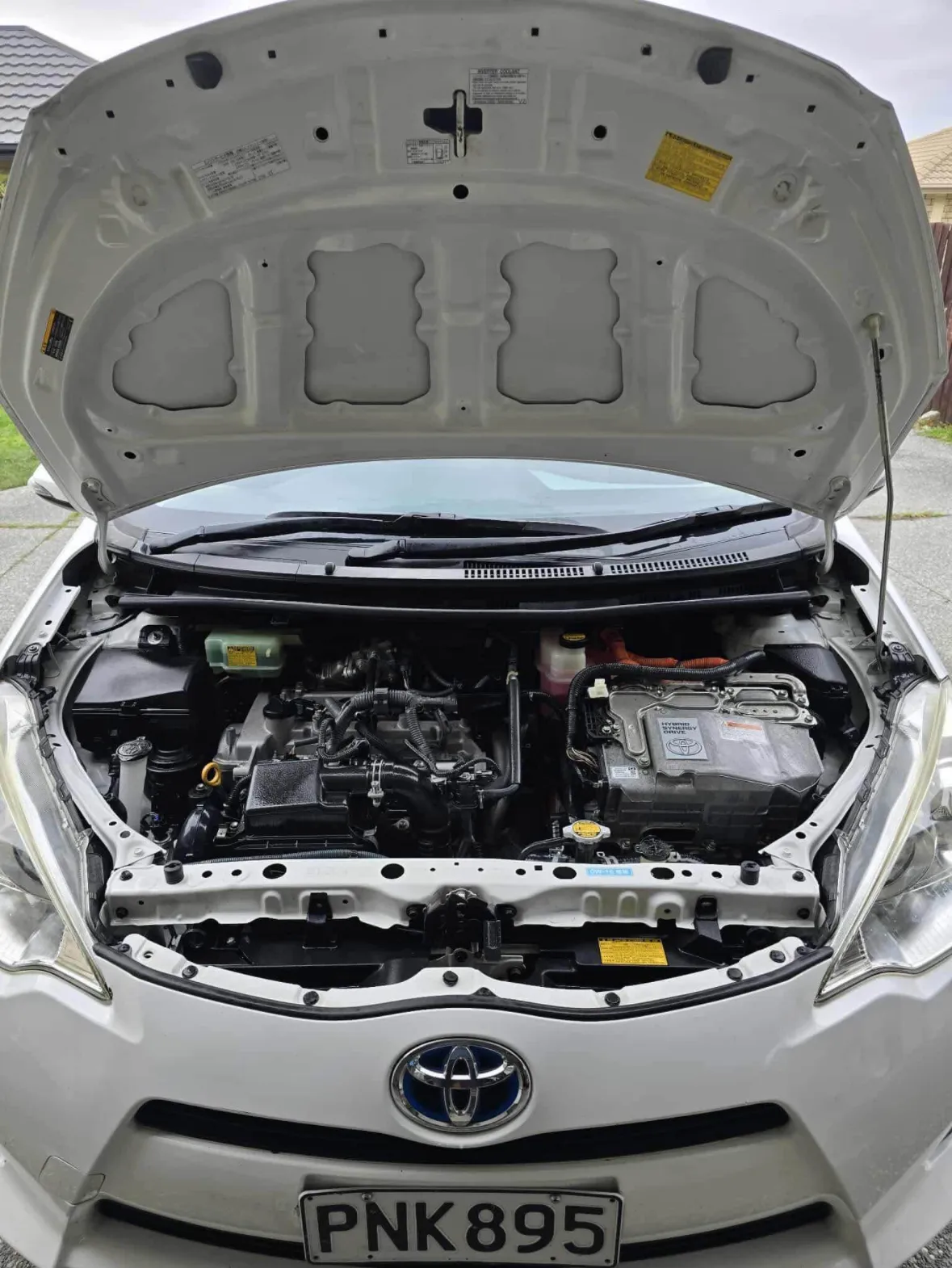 Toyota Aqua 2014 Carousel 1