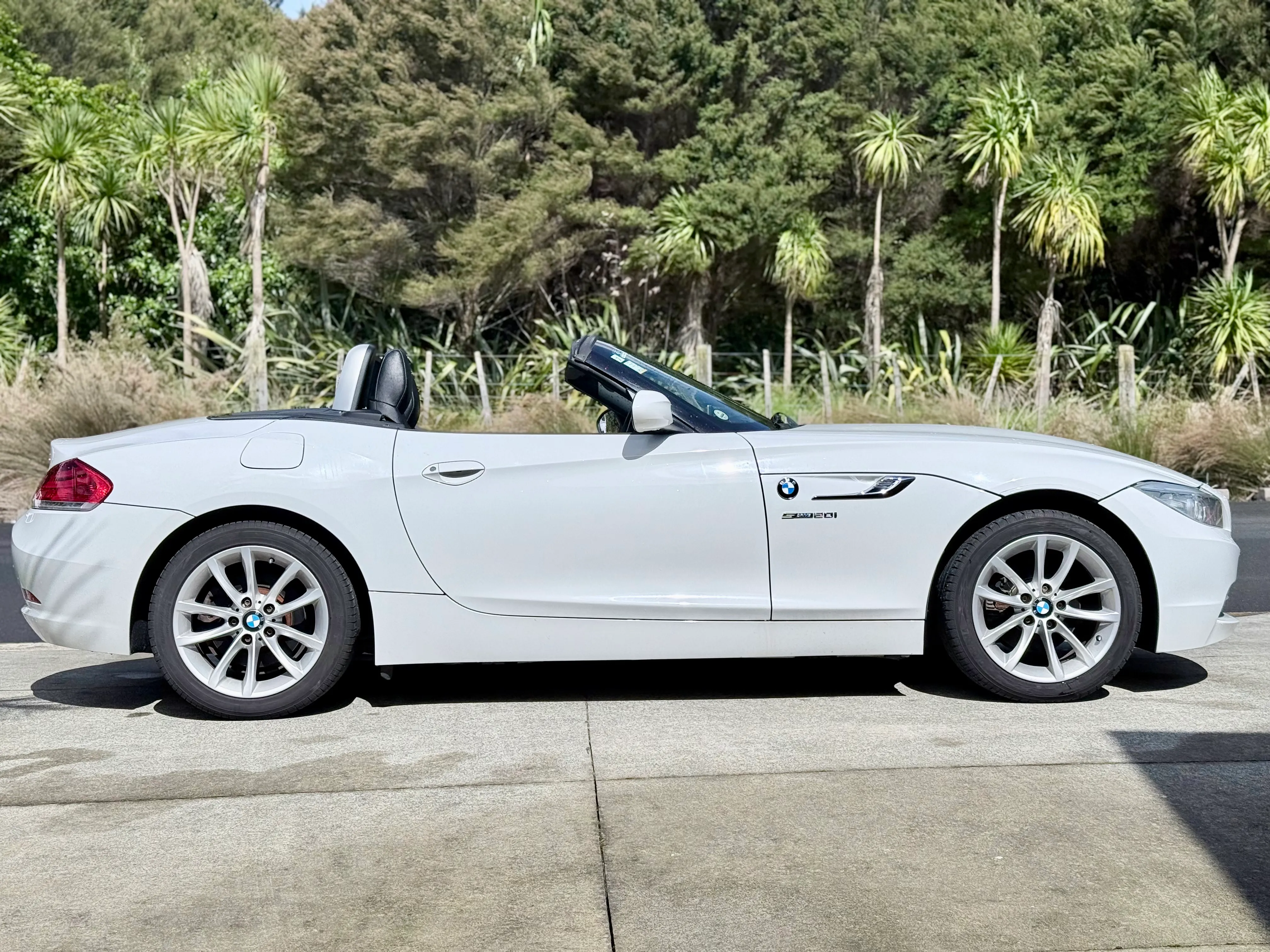 BMW Z4 2013 20i S Drive Carousel 5