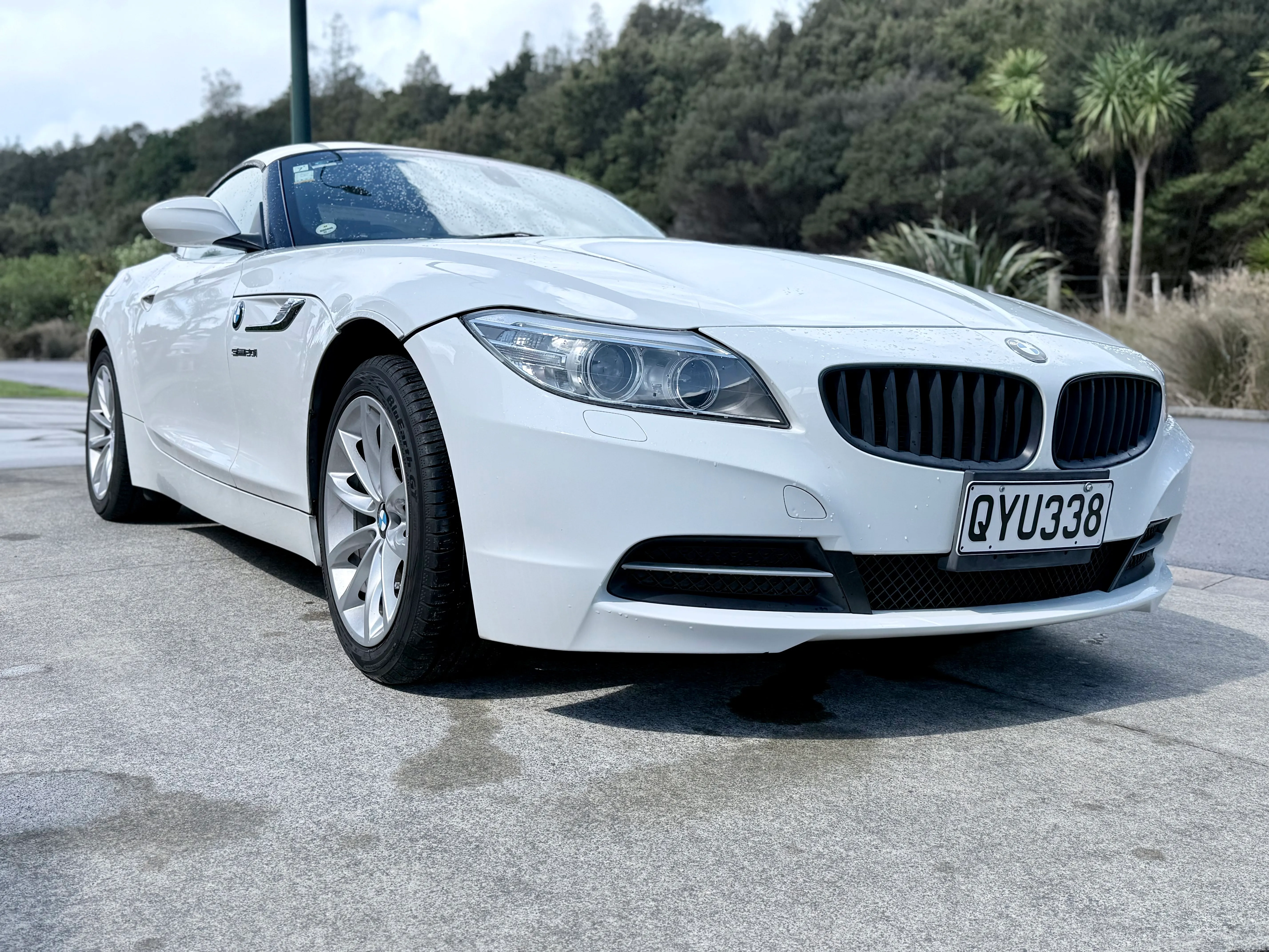BMW Z4 2013 20i S Drive Carousel 1