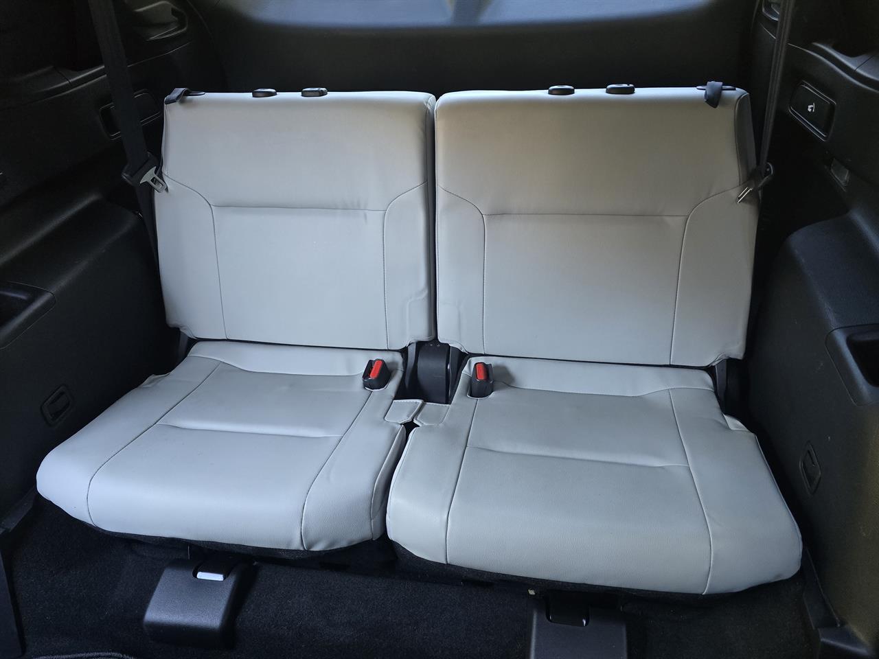 2021 Mitsubishi Outlander VRX Carousel 7