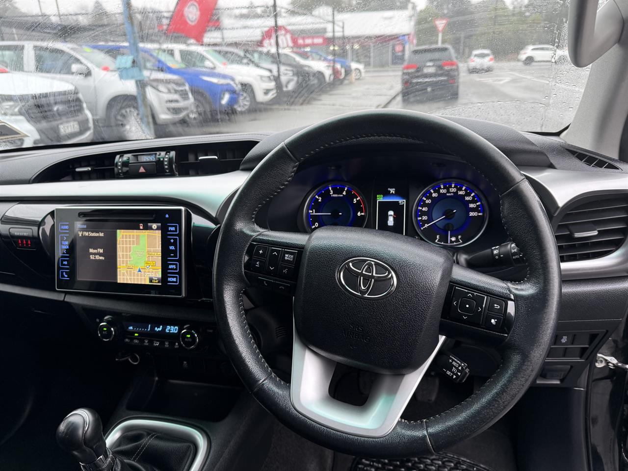 2017 Toyota Hilux SR5 2WD Collage 1