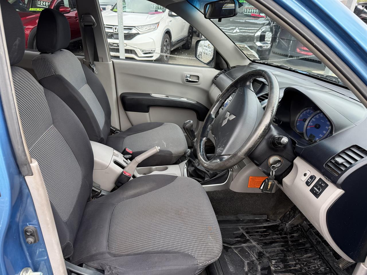 2006 Mitsubishi Triton GLS 4WD Carousel 2