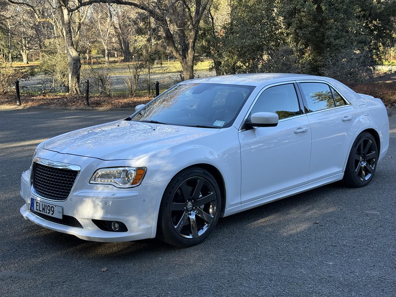 2012 Chrysler 300 SRT8 Carousel 9