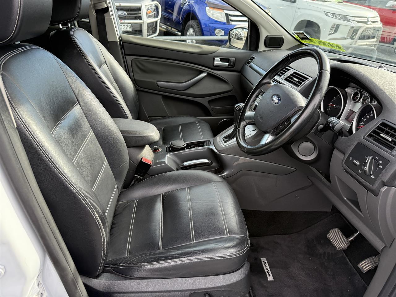 2012 Ford Kuga Collage 2
