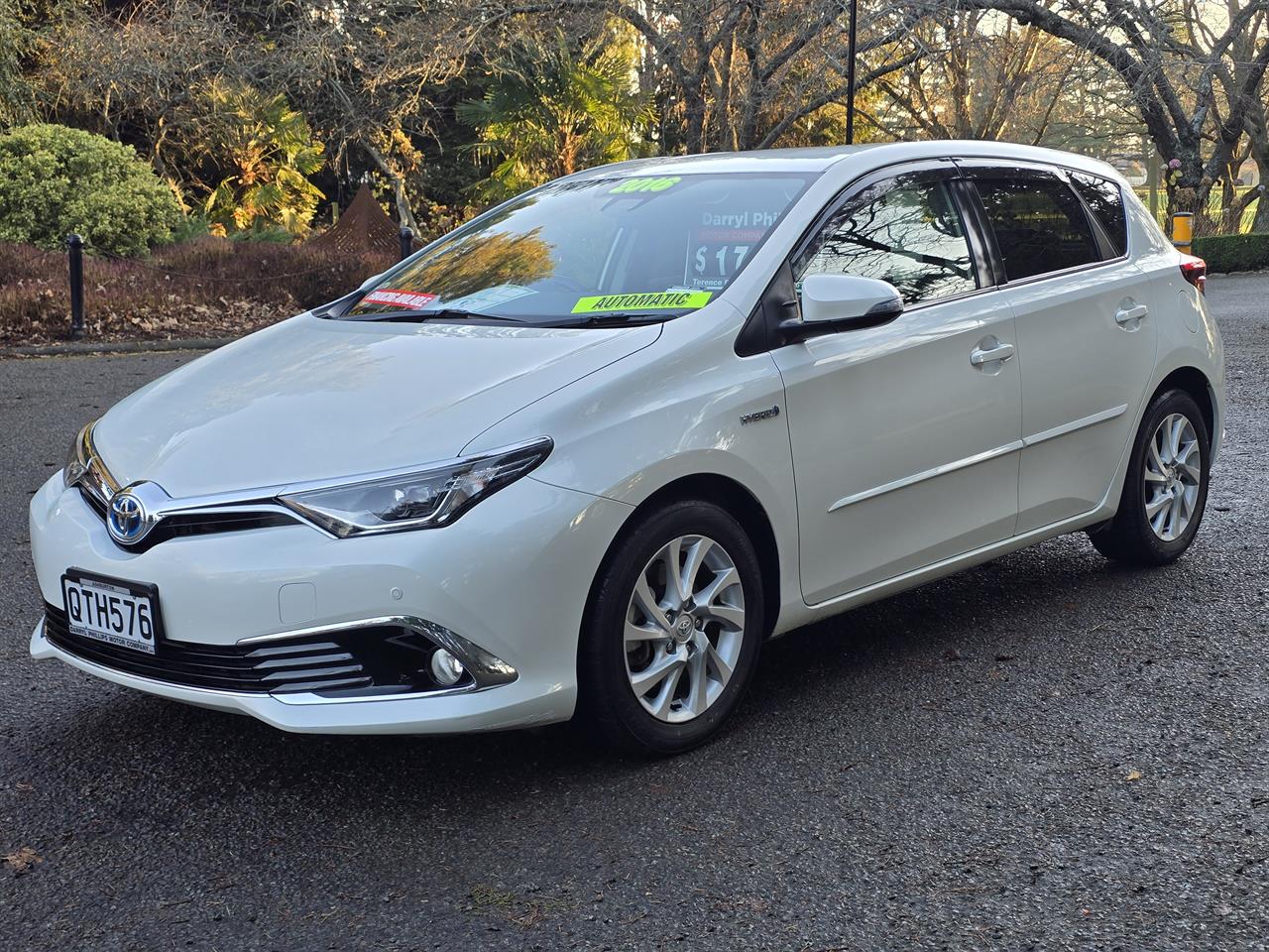 2016 Toyota Auris HYBRID Carousel 9