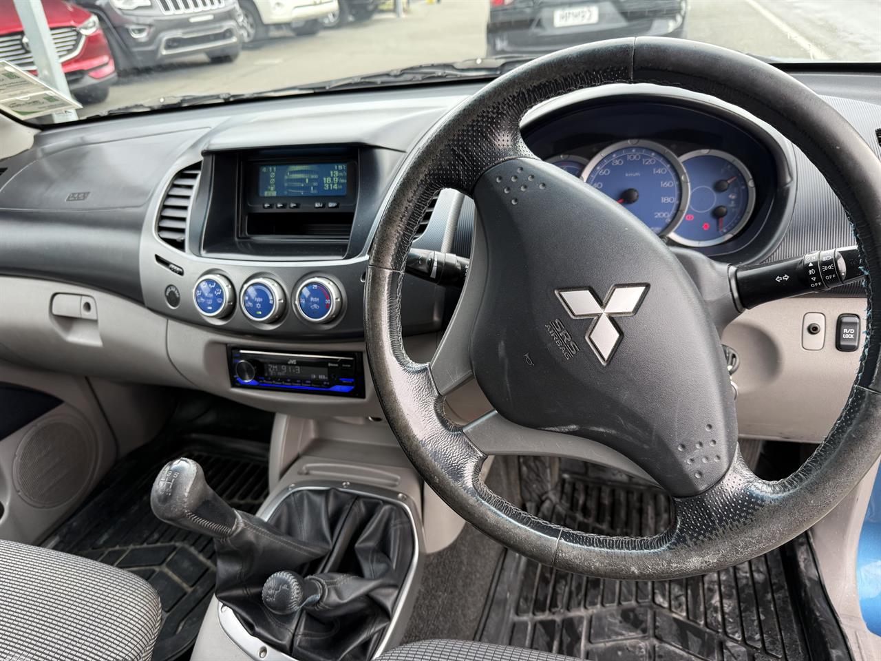 2006 Mitsubishi Triton GLS 4WD Carousel 1
