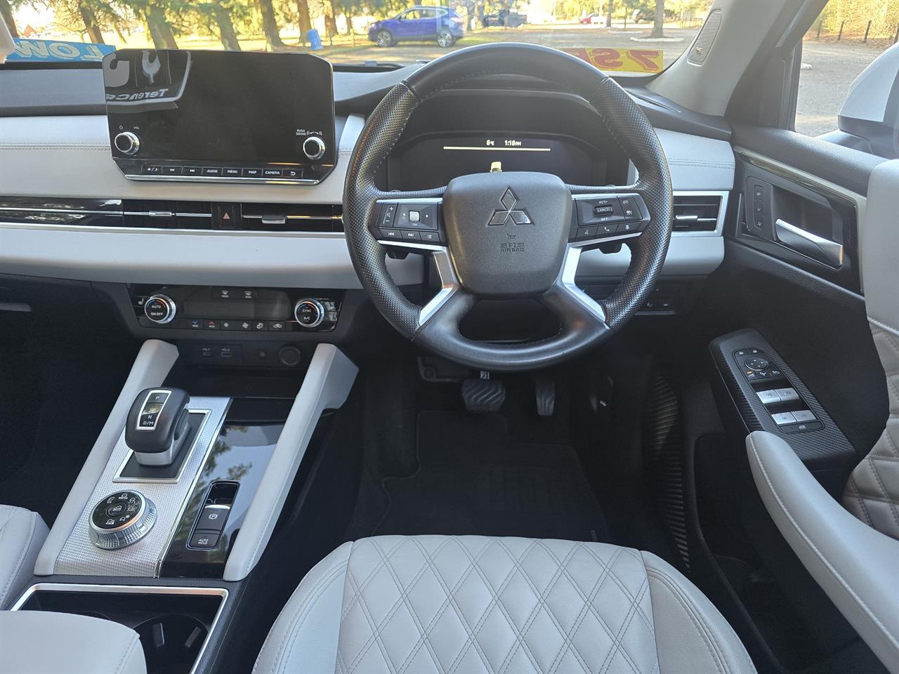 2021 Mitsubishi Outlander VRX Carousel 9