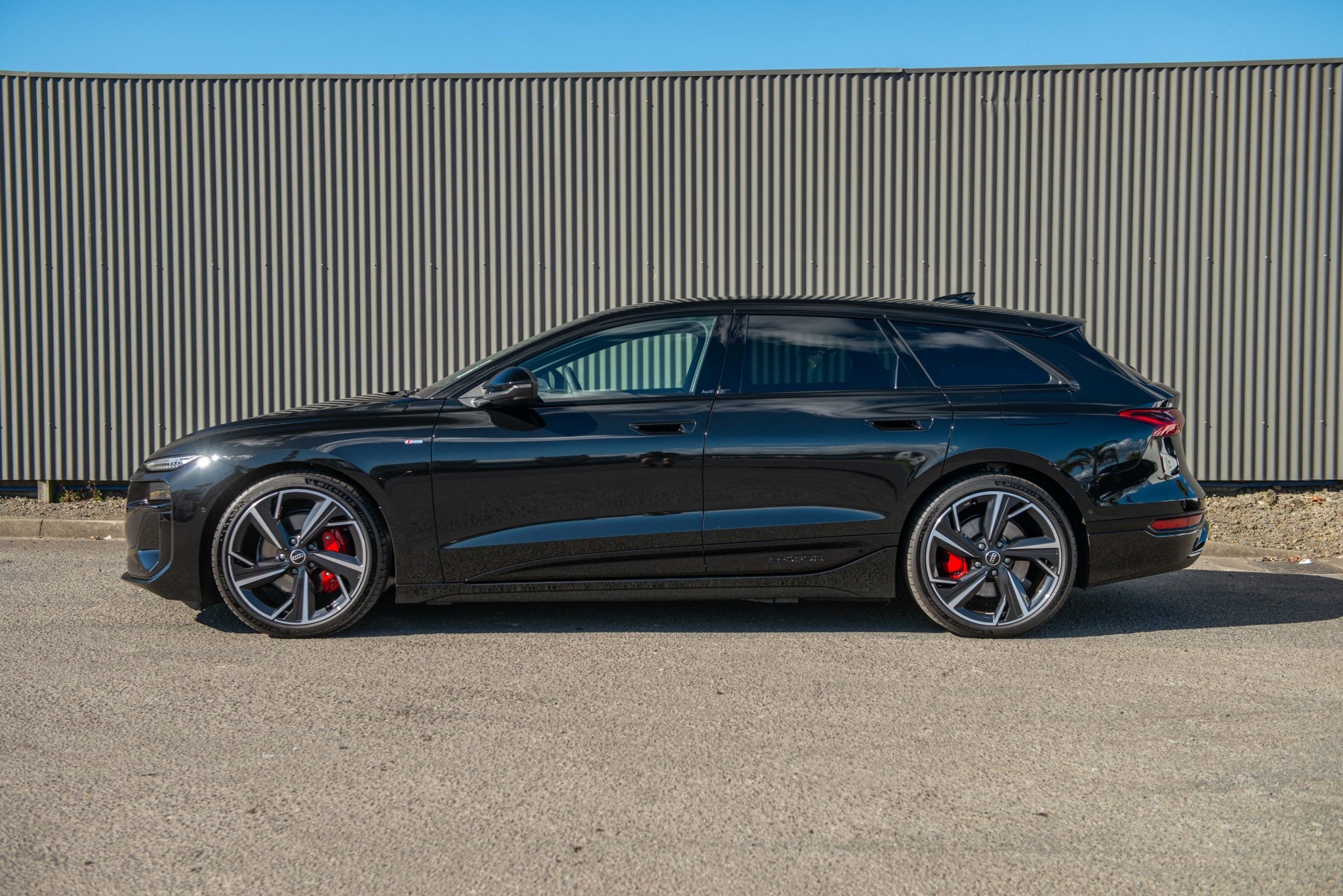 2026 Audi A6 e-tron S line RWD Avant Carousel 6