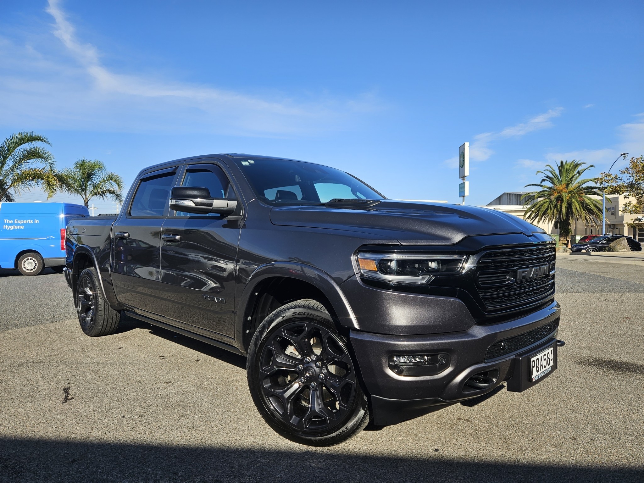 2022 RAM 1500 Limited Rb Night 5.7