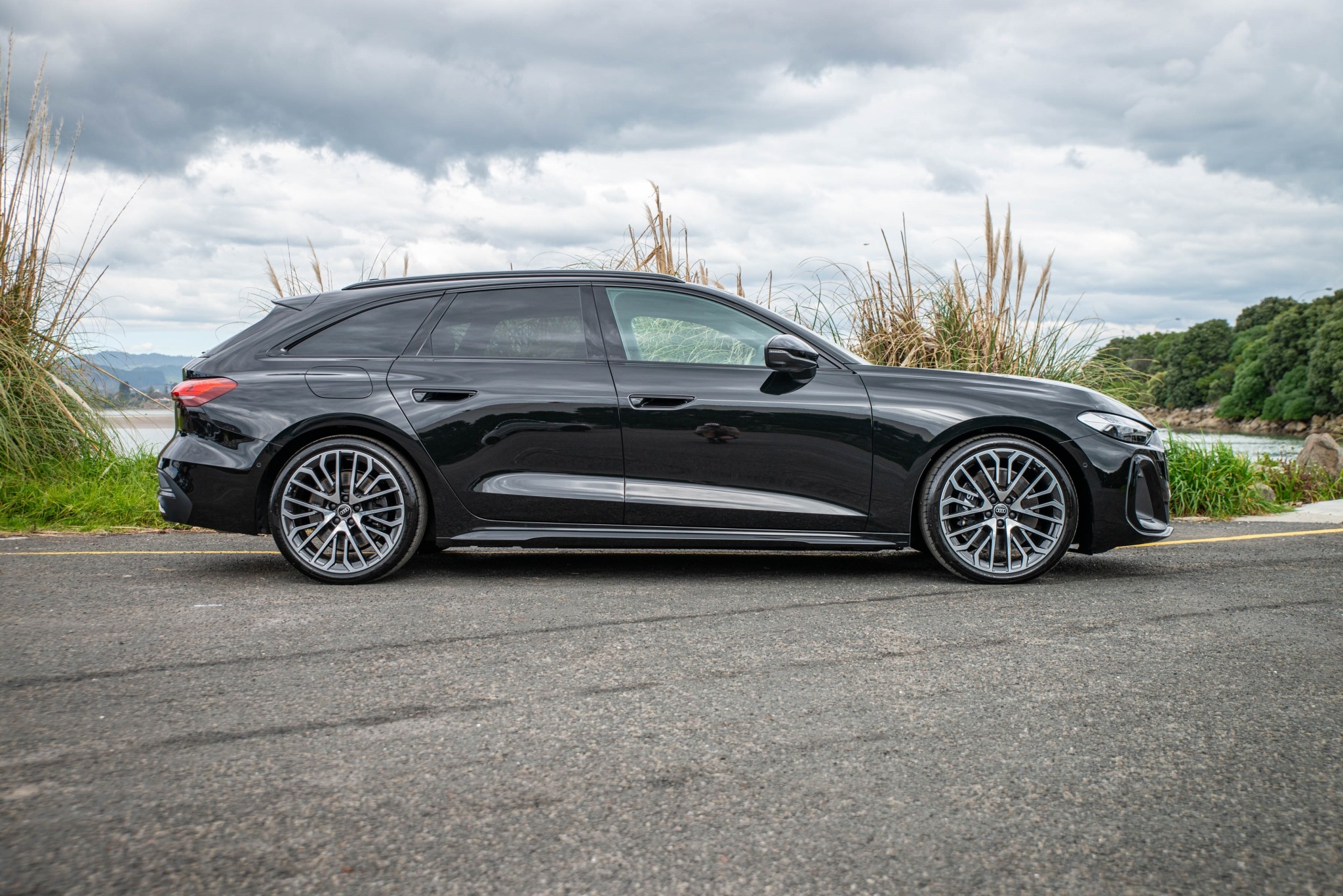 2025 Audi S5 Avant 3.0TFSI 270kW quattro Carousel 5