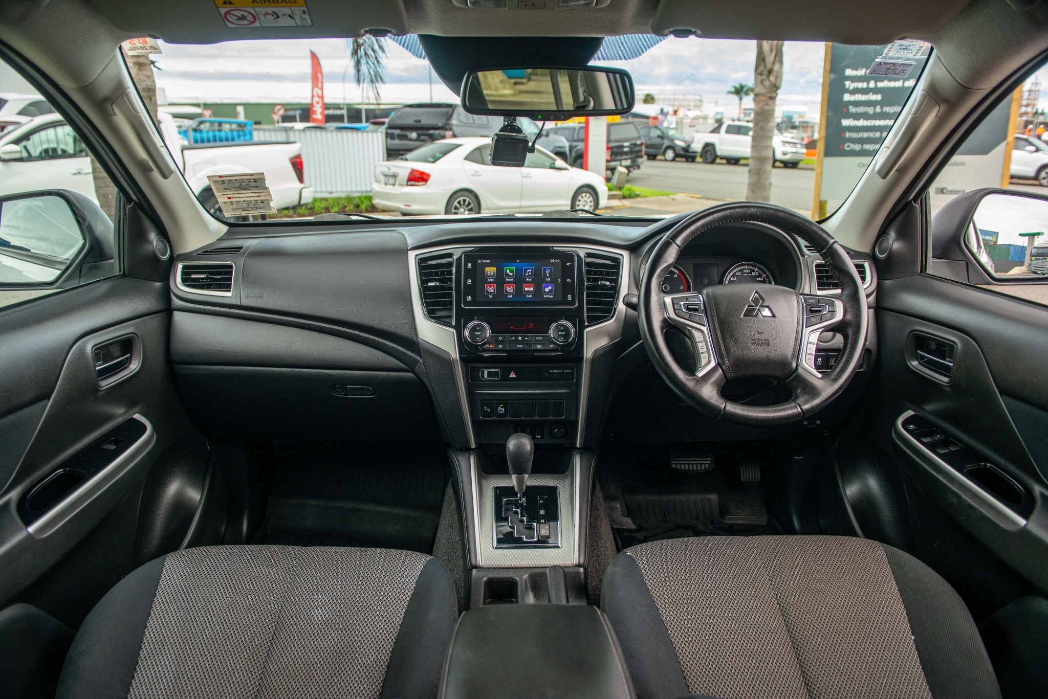 2022 Mitsubishi Triton Dc Glxr 6At 2.4D Carousel 4