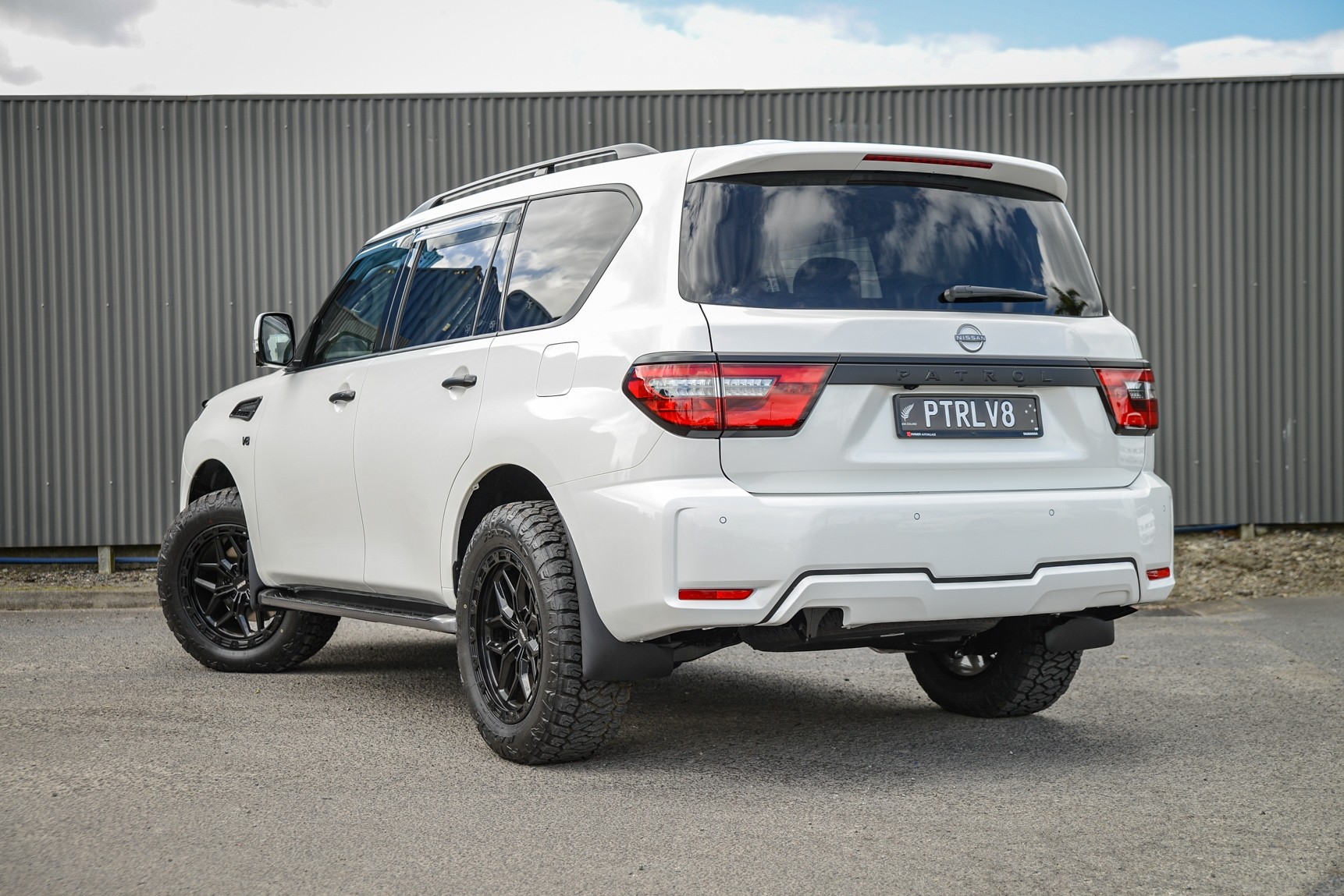 2025 Nissan Patrol Ti-L 5.6P V8 Auto 7 Seater Carousel 1