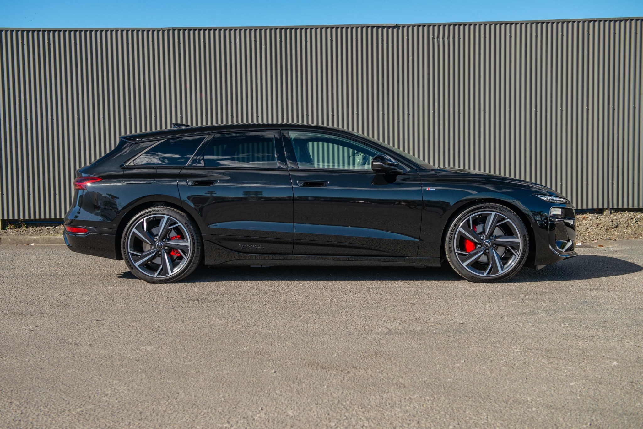 2026 Audi A6 e-tron S line RWD Avant Carousel 4