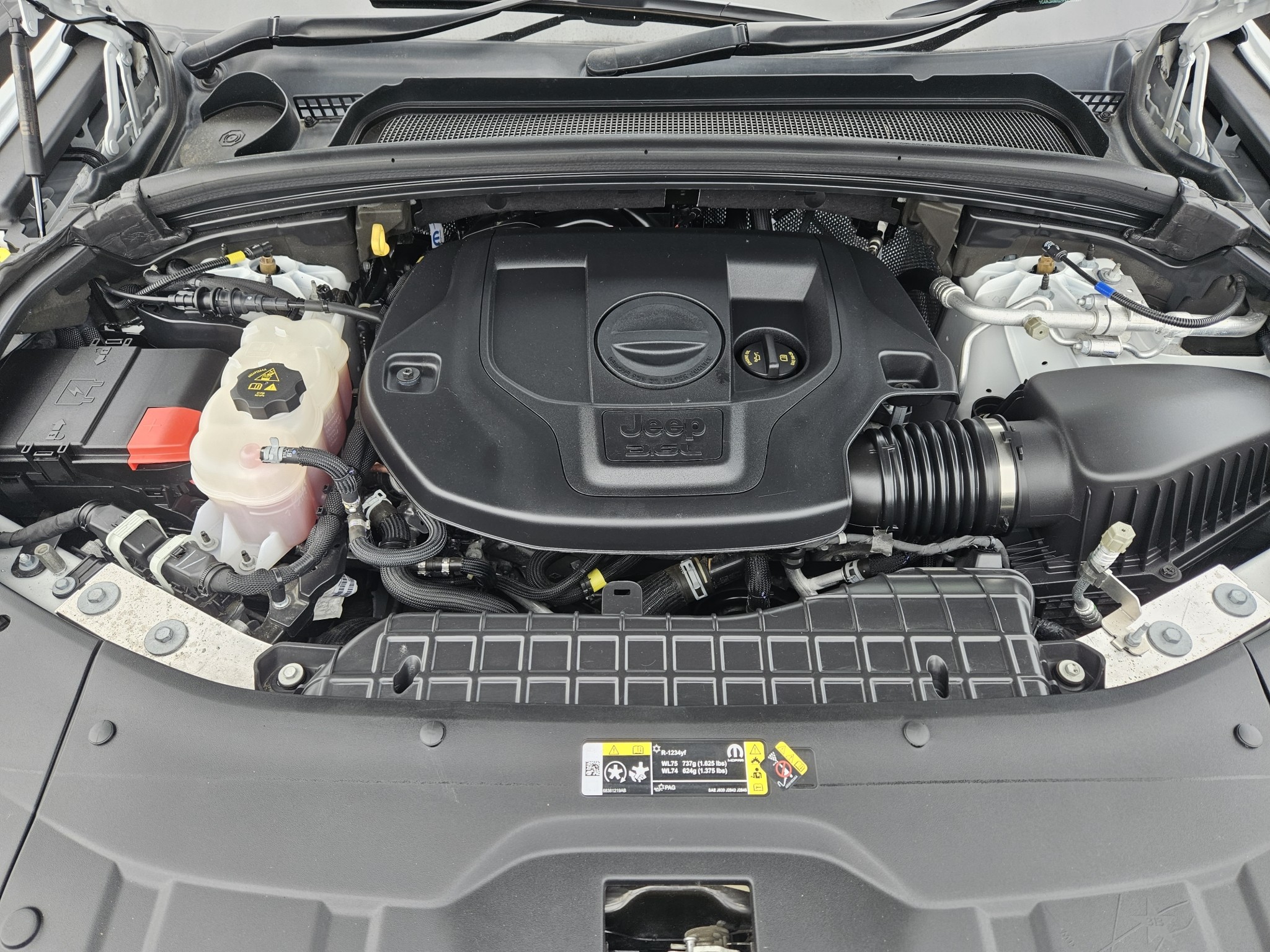 2024 Jeep Grand Cherokee Overland 3.6P/4Wd Carousel 11