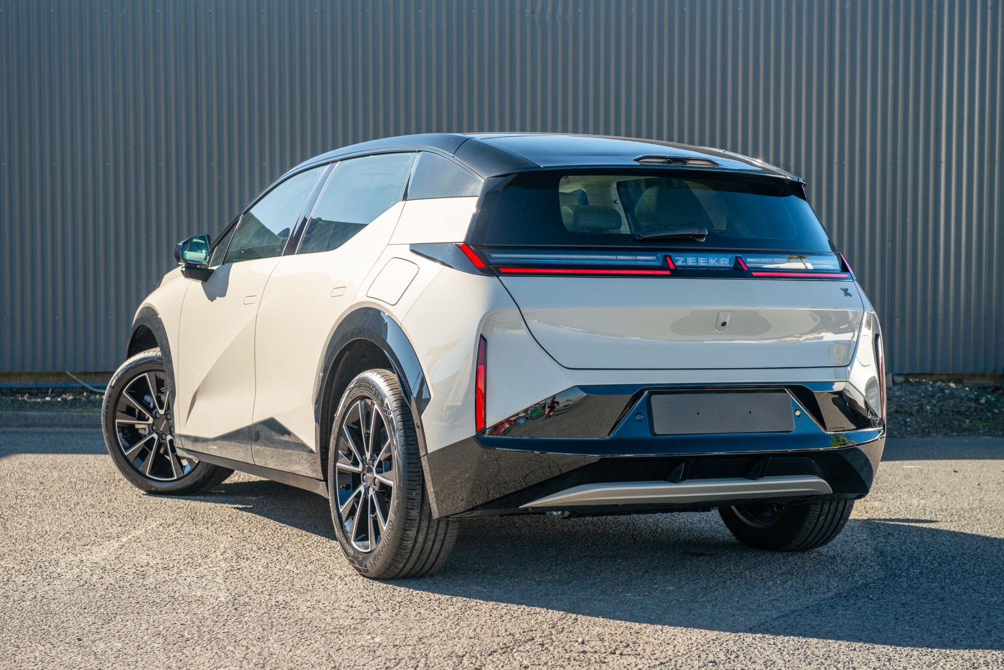 2026 Zeekr X Rwd 66Kwh/Ev/At Carousel 1
