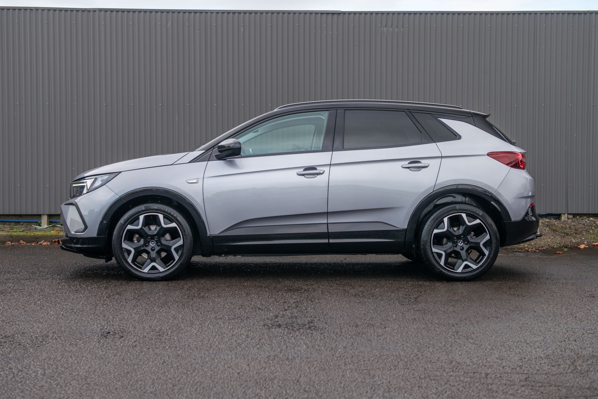 2023 Opel GRANDLAND Sri 1.2Pt/8At/Sv Carousel 7