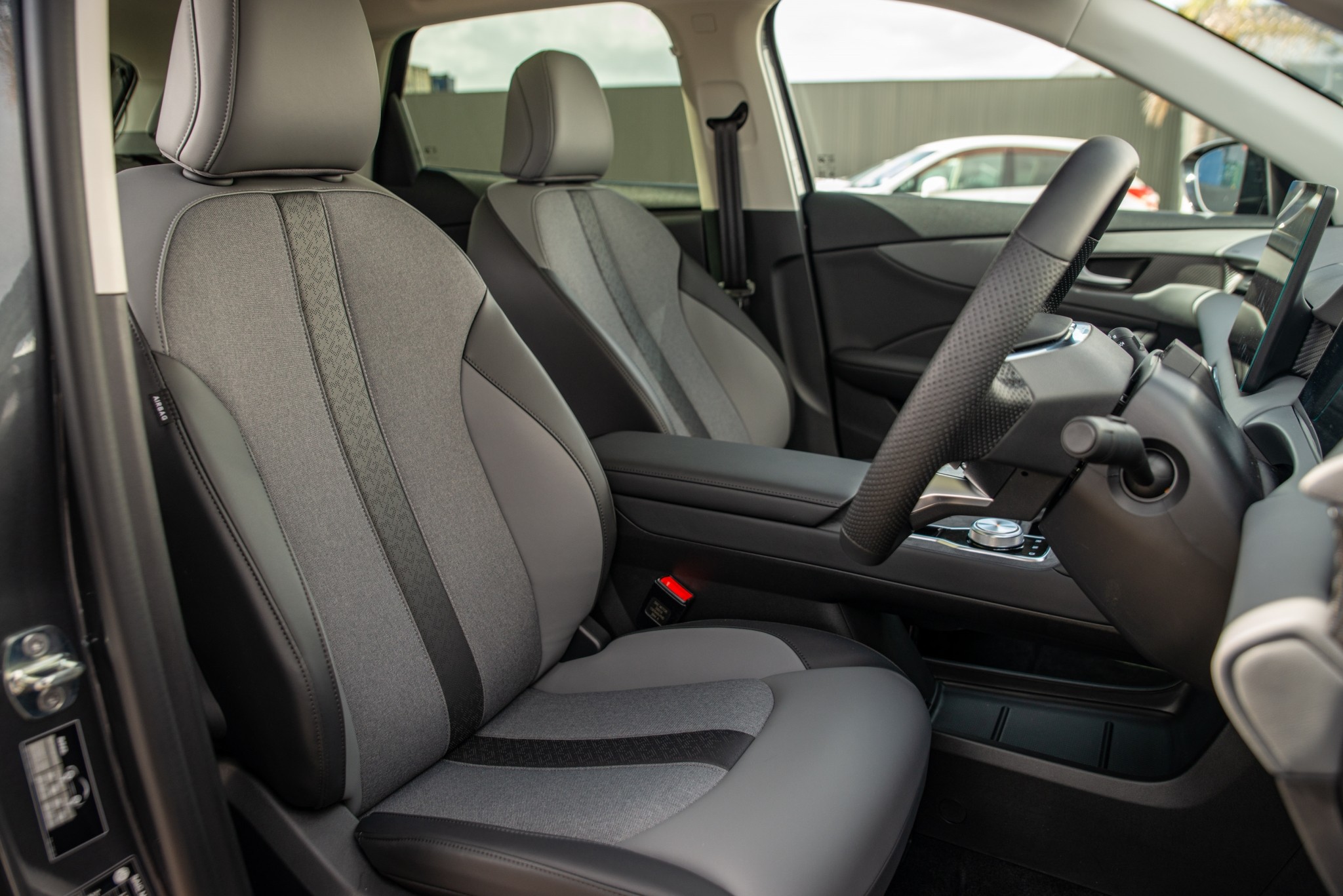 2026 MG S5 ESSENCE 62KWH Carousel 10