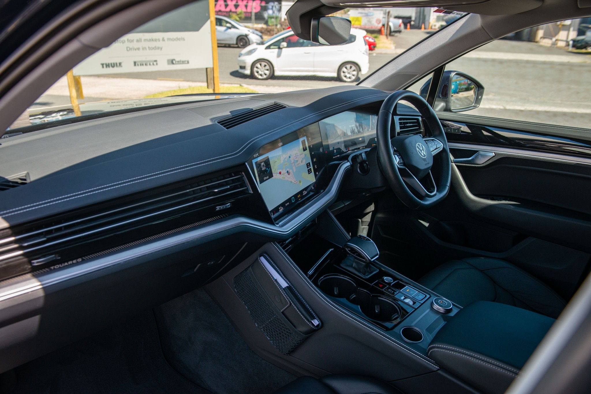 2025 Volkswagen Touareg TDI V6 Carousel 16