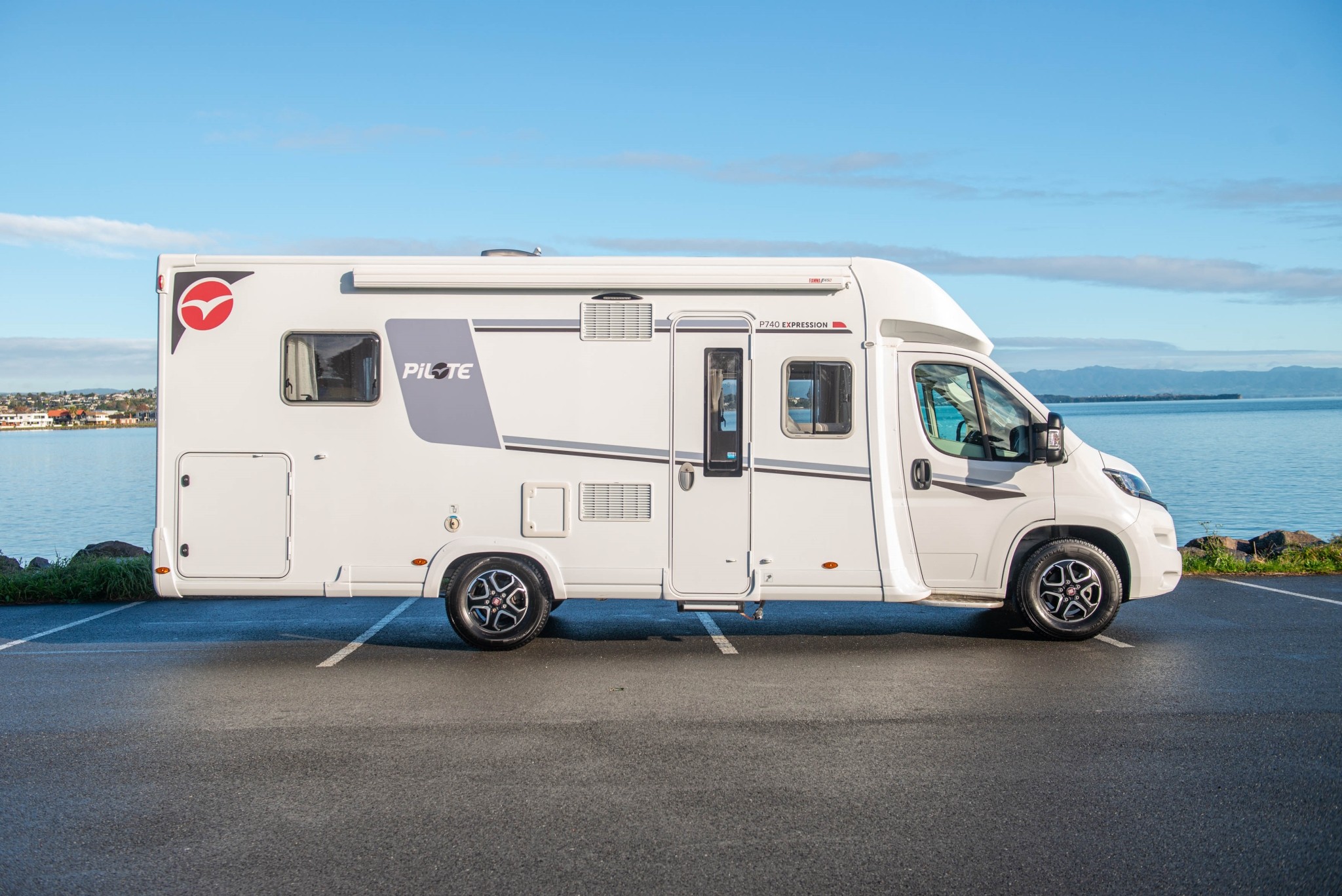 2024 Fiat Ducato Pilote P740 Collage 1
