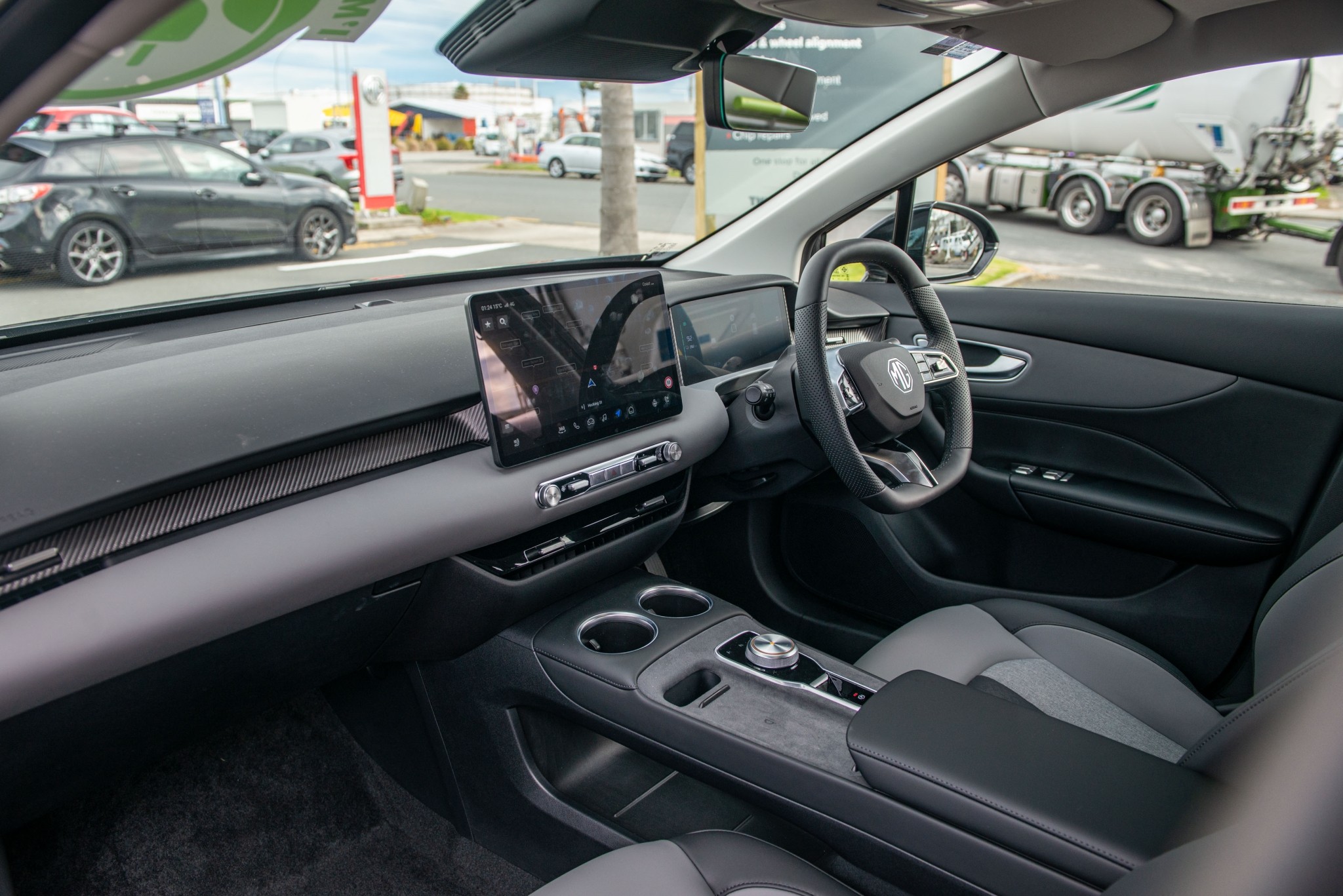 2026 MG 4 ESSENCE 64KWH Carousel 14