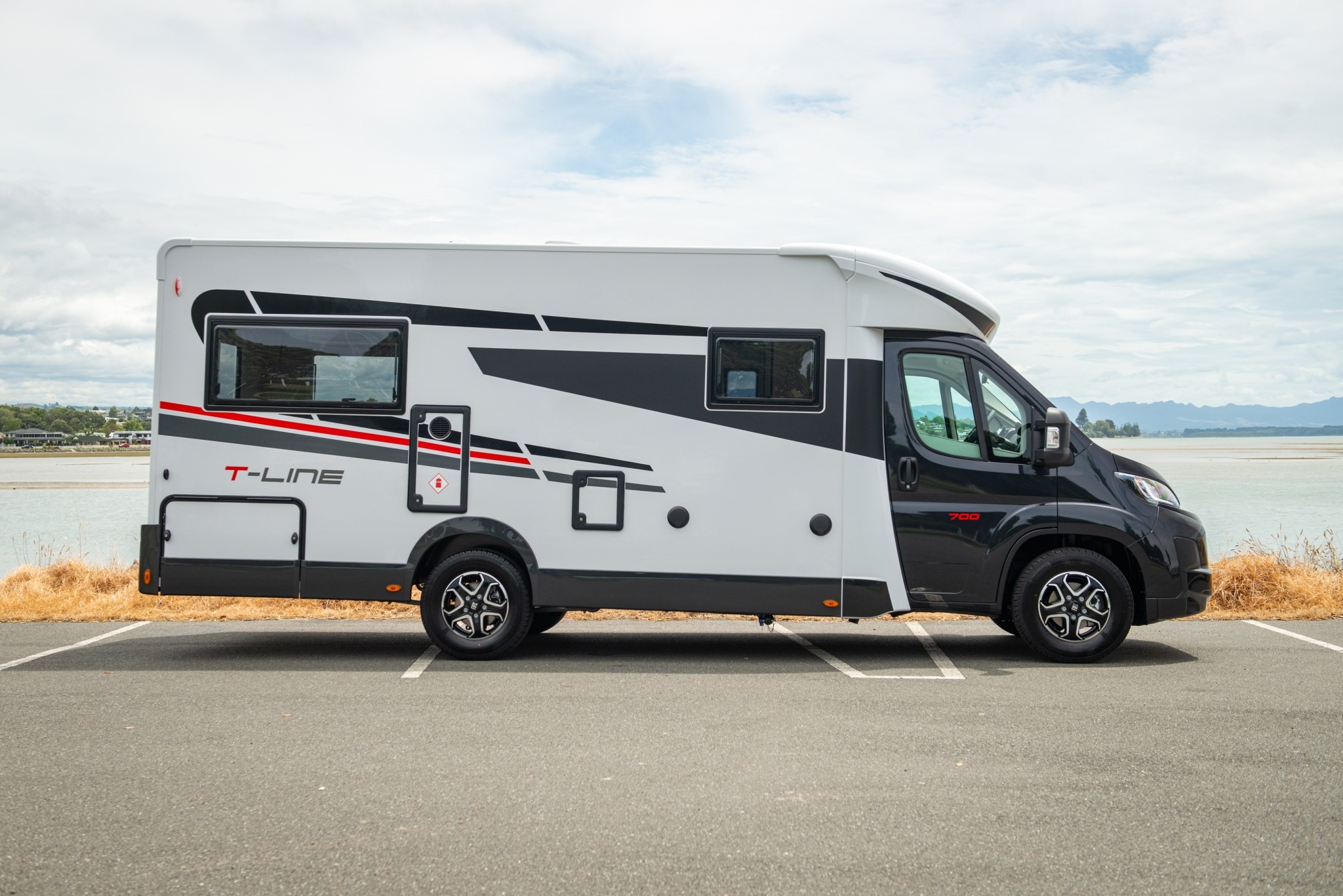 2026 Roller Team T-Line 700 Fiat Ducato Carousel 1