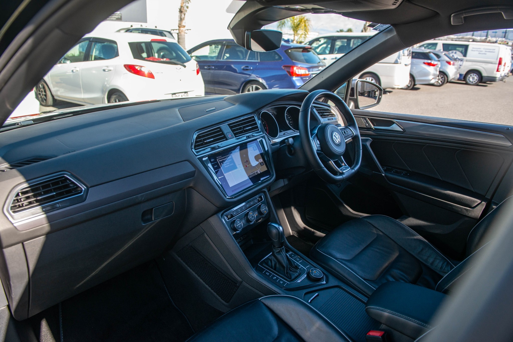 2020 Volkswagen Tiguan Allspace TSI R-Line 4Motion 2.0 Carousel 15