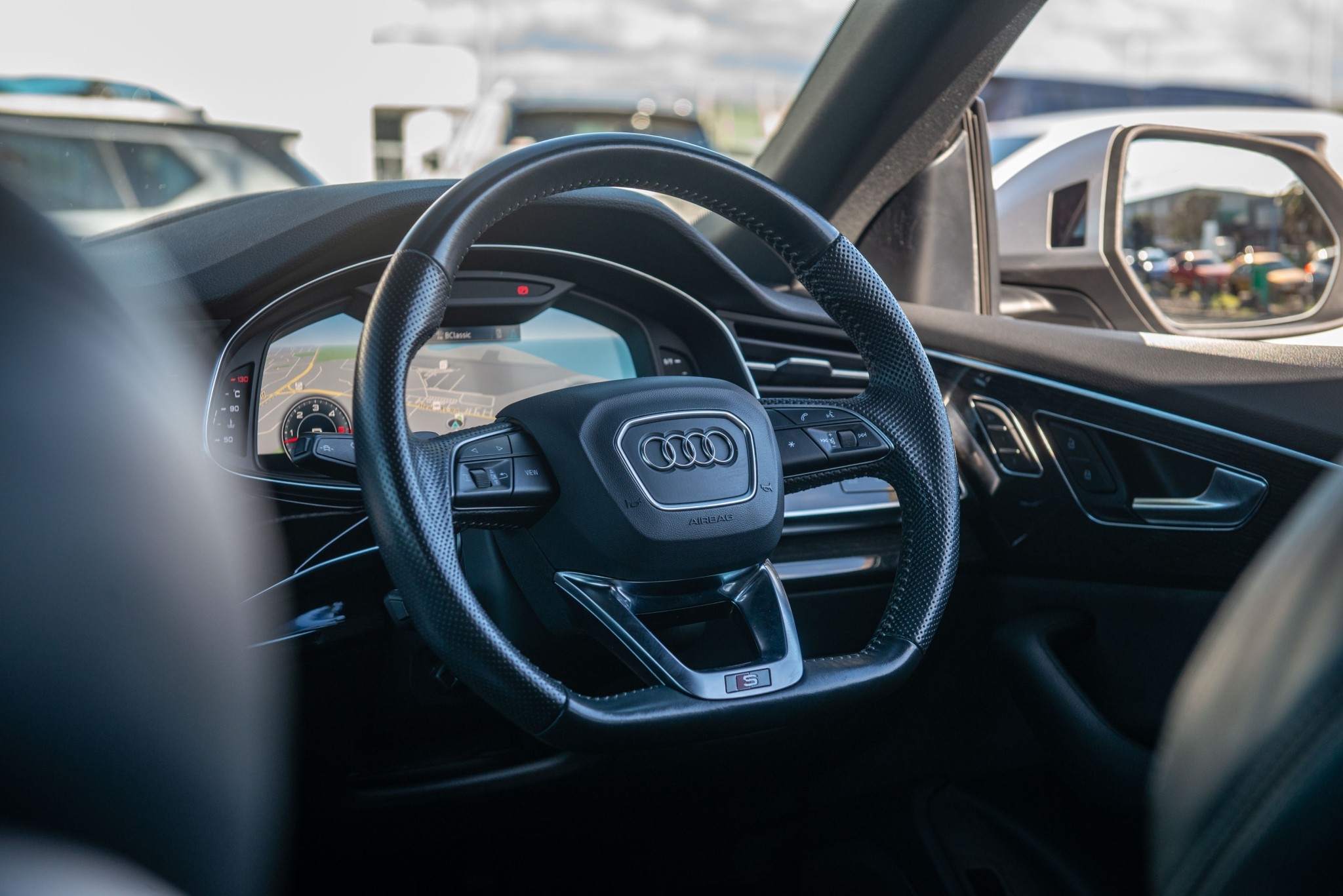 2019 Audi Q8 3.0TDI 210kW S line quattro Carousel 14