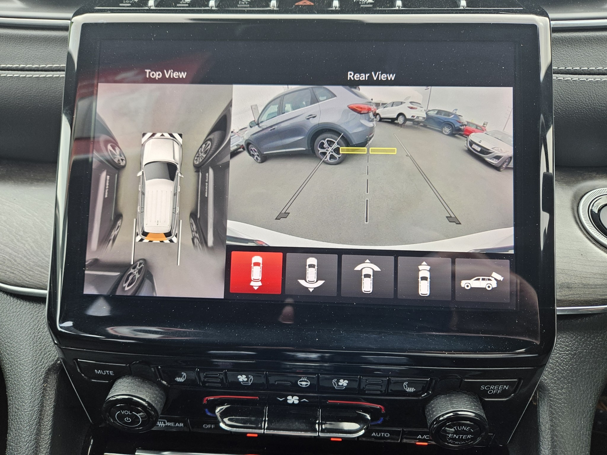 2024 Jeep Grand Cherokee Overland 3.6P/4Wd Carousel 19